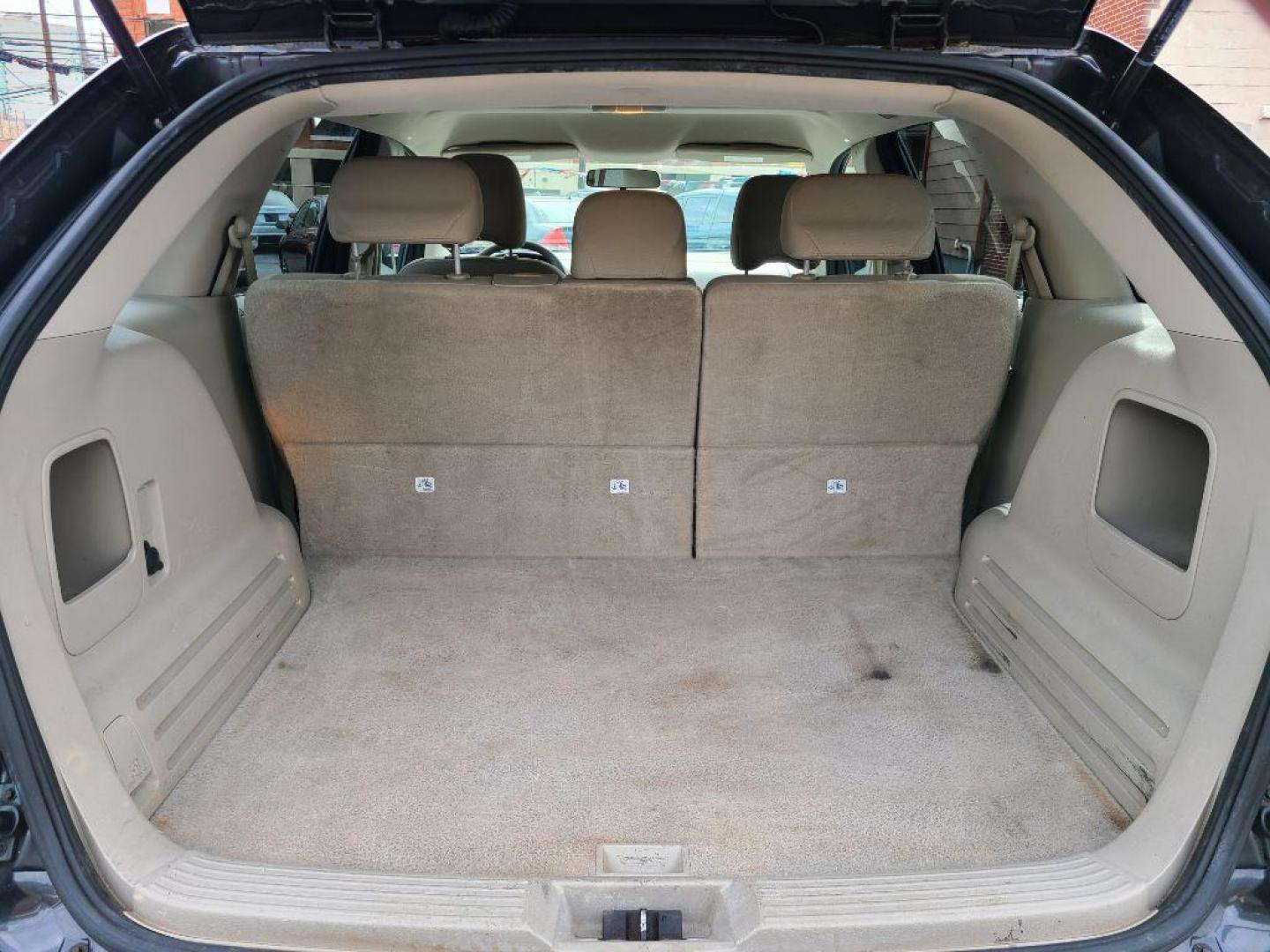 2007 GRAY FORD EDGE SE (2FMDK36C07B) with an 3.5L engine, Automatic transmission, located at 117 North Cameron Street, Harrisburg, PA, 17101, (717) 963-8962, 40.266762, -76.875259 - WE FINANCE!!! Good Credit/ Bad Credit/ No Credit - ALL Trade-Ins Welcomed!!! ***Guaranteed Credit Approval*** APPLY ONLINE or CALL us TODAY ;) Internet Prices and Marketplace Prices are SPECIAL discounted ***CASH DEALS*** Retail Prices are higher. Please call us to discuss your cash and finan - Photo#9