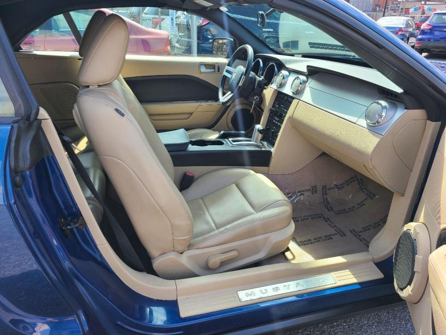 2007 BLUE FORD MUSTANG BASE (1ZVHT84N475) with an 4.0L engine, Automatic transmission, located at 117 North Cameron Street, Harrisburg, PA, 17101, (717) 963-8962, 40.266762, -76.875259 - WE FINANCE!!! Good Credit/ Bad Credit/ No Credit - ALL Trade-Ins Welcomed!!! ***Guaranteed Credit Approval*** APPLY ONLINE or CALL us TODAY ;) Internet Prices and Marketplace Prices are SPECIAL discounted ***CASH DEALS*** Retail Prices are higher. Please call us to discuss your cash and finan - Photo#10