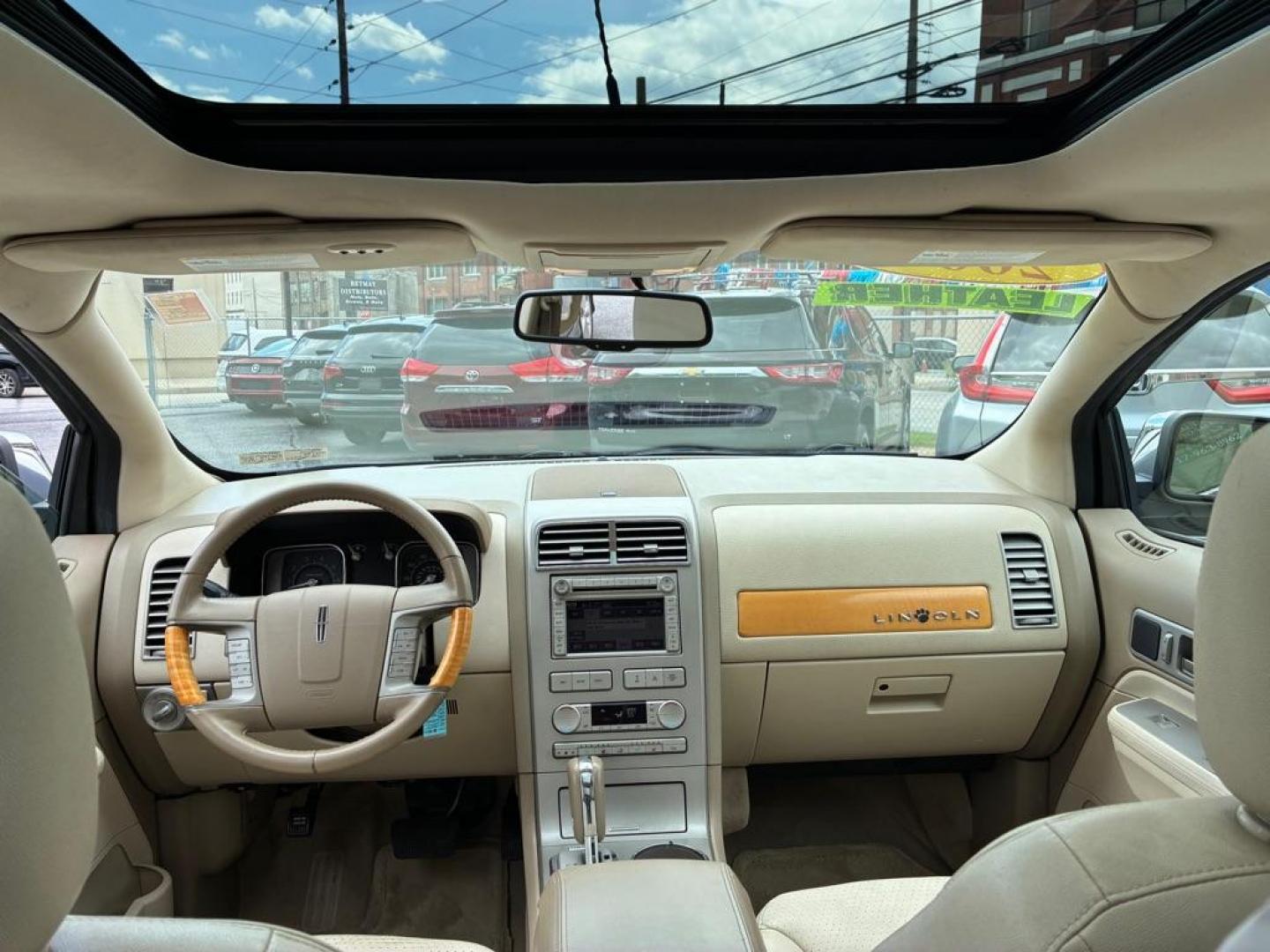 2007 WHITE LINCOLN MKX (2LMDU88C77B) with an 3.5L engine, Automatic transmission, located at 117 North Cameron Street, Harrisburg, PA, 17101, (717) 963-8962, 40.266762, -76.875259 - WE FINANCE!!! MOST vehicles are available for financing. Good Credit/ Challenged Credit/ No Credit - ALL Trade-Ins Welcomed!!! APPLY ONLINE or CALL us TODAY Please call us to discuss your cash and/or financing options. Thanks for checking our inventory! We're here to help. - Photo#12