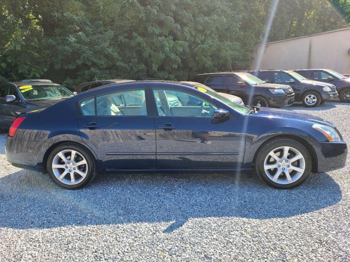2007 BLUE NISSAN MAXIMA SE (1N4BA41E07C) with an 3.5L engine, Continuously Variable transmission, located at 117 North Cameron Street, Harrisburg, PA, 17101, (717) 963-8962, 40.266762, -76.875259 - WE FINANCE!!! Good Credit/ Bad Credit/ No Credit - ALL Trade-Ins Welcomed!!! ***Guaranteed Credit Approval*** APPLY ONLINE or CALL us TODAY ;) Internet Prices and Marketplace Prices are SPECIAL discounted ***CASH DEALS*** Retail Prices are higher. Please call us to discuss your cash and finan - Photo#5
