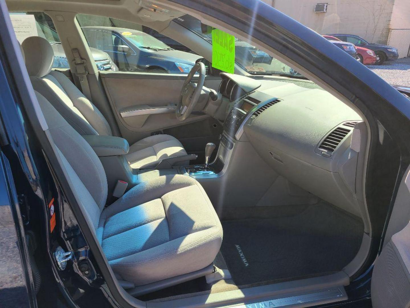 2007 BLUE NISSAN MAXIMA SE (1N4BA41E07C) with an 3.5L engine, Continuously Variable transmission, located at 117 North Cameron Street, Harrisburg, PA, 17101, (717) 963-8962, 40.266762, -76.875259 - WE FINANCE!!! Good Credit/ Bad Credit/ No Credit - ALL Trade-Ins Welcomed!!! ***Guaranteed Credit Approval*** APPLY ONLINE or CALL us TODAY ;) Internet Prices and Marketplace Prices are SPECIAL discounted ***CASH DEALS*** Retail Prices are higher. Please call us to discuss your cash and finan - Photo#9