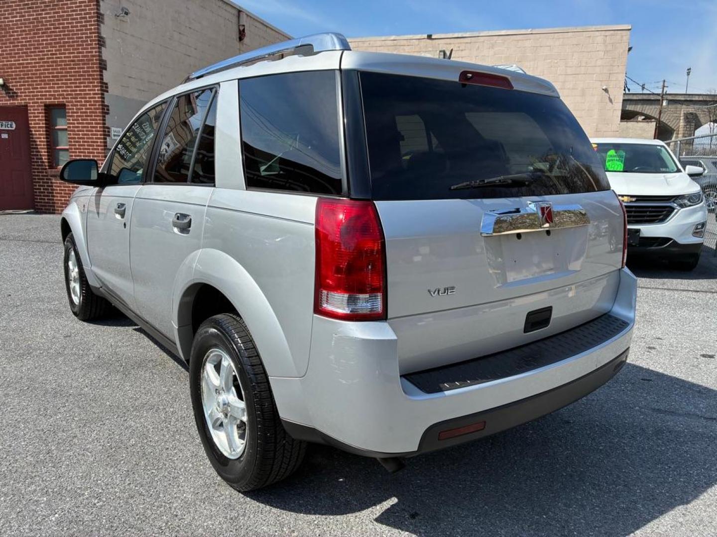 2007 SILVER SATURN VUE VUE I4 (5GZCZ23D37S) with an 2.2L engine, Automatic transmission, located at 117 North Cameron Street, Harrisburg, PA, 17101, (717) 963-8962, 40.266762, -76.875259 - WE FINANCE!!! Good Credit/ Challenged Credit/ No Credit - ALL Trade-Ins Welcomed!!! APPLY ONLINE or CALL us TODAY ;) Please call us to discuss your cash and/or financing options. - Photo#2
