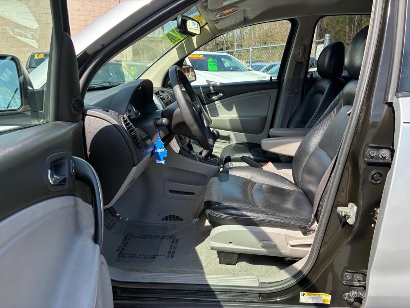 2007 SILVER SATURN VUE VUE I4 (5GZCZ23D37S) with an 2.2L engine, Automatic transmission, located at 117 North Cameron Street, Harrisburg, PA, 17101, (717) 963-8962, 40.266762, -76.875259 - WE FINANCE!!! Good Credit/ Challenged Credit/ No Credit - ALL Trade-Ins Welcomed!!! APPLY ONLINE or CALL us TODAY ;) Please call us to discuss your cash and/or financing options. - Photo#13