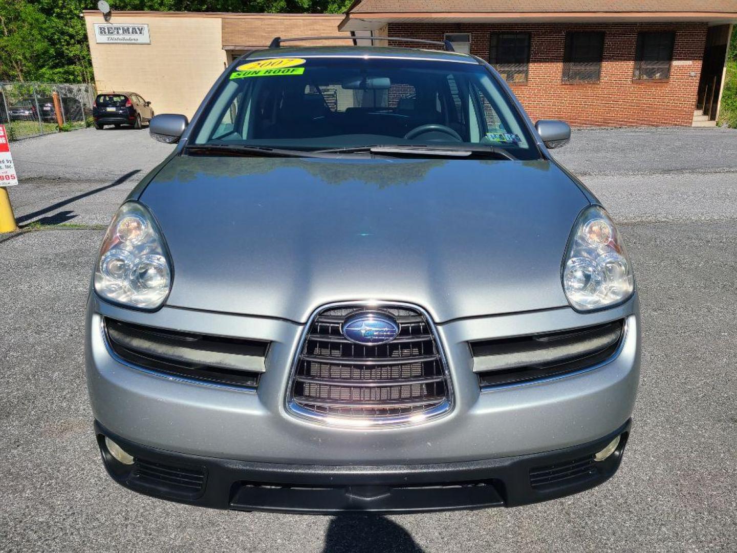 2007 SILVER SUBARU B9 TRIBECA 3.0 H6 (4S4WX82D374) with an 3.0L engine, Automatic transmission, located at 117 North Cameron Street, Harrisburg, PA, 17101, (717) 963-8962, 40.266762, -76.875259 - WE FINANCE!!! Good Credit/ Bad Credit/ No Credit - ALL Trade-Ins Welcomed!!! ***Guaranteed Credit Approval*** APPLY ONLINE or CALL us TODAY ;) Internet Prices and Marketplace Prices are SPECIAL discounted ***CASH DEALS*** Retail Prices are higher. Please call us to discuss your cash and finan - Photo#6