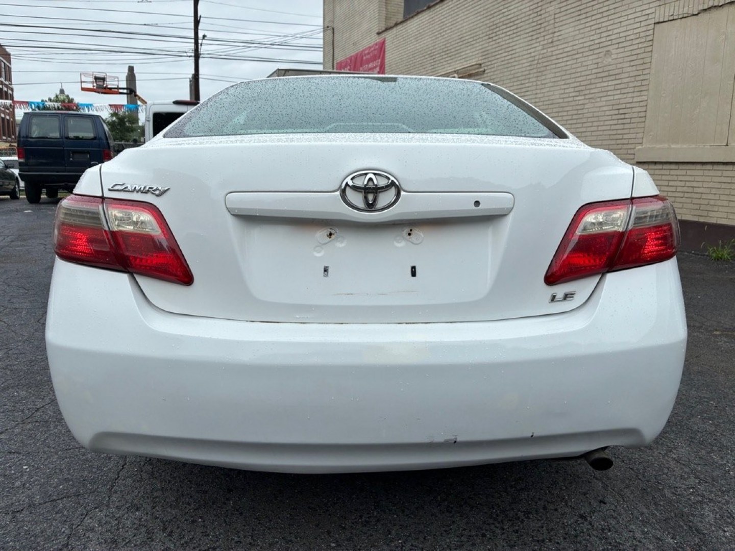 2007 WHITE TOYOTA CAMRY CE (4T1BE46K47U) with an 2.4L engine, Automatic transmission, located at 117 North Cameron Street, Harrisburg, PA, 17101, (717) 963-8962, 40.266762, -76.875259 - WE FINANCE!!! MOST vehicles are available for financing. Good Credit/ Challenged Credit/ No Credit - ALL Trade-Ins Welcomed!!! APPLY ONLINE or CALL us TODAY Please call us to discuss your cash and/or financing options. Thanks for checking our inventory! We're here to help.- Photo#3