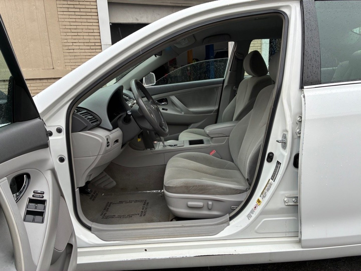 2007 WHITE TOYOTA CAMRY CE (4T1BE46K47U) with an 2.4L engine, Automatic transmission, located at 117 North Cameron Street, Harrisburg, PA, 17101, (717) 963-8962, 40.266762, -76.875259 - WE FINANCE!!! MOST vehicles are available for financing. Good Credit/ Challenged Credit/ No Credit - ALL Trade-Ins Welcomed!!! APPLY ONLINE or CALL us TODAY Please call us to discuss your cash and/or financing options. Thanks for checking our inventory! We're here to help.- Photo#13