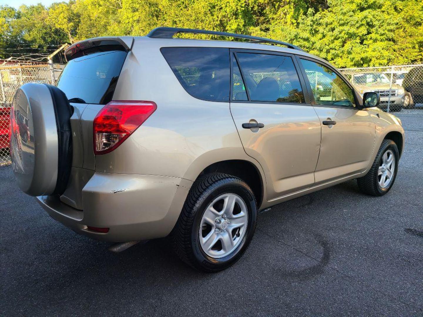 2007 BEIGE TOYOTA RAV4 4DR (JTMZD33V375) with an 2.4L engine, Automatic transmission, located at 117 North Cameron Street, Harrisburg, PA, 17101, (717) 963-8962, 40.266762, -76.875259 - WE FINANCE!!! Good Credit/ Bad Credit/ No Credit - ALL Trade-Ins Welcomed!!! ***Guaranteed Credit Approval*** APPLY ONLINE or CALL us TODAY ;) Please call us to discuss your cash and financing options. - Photo#4