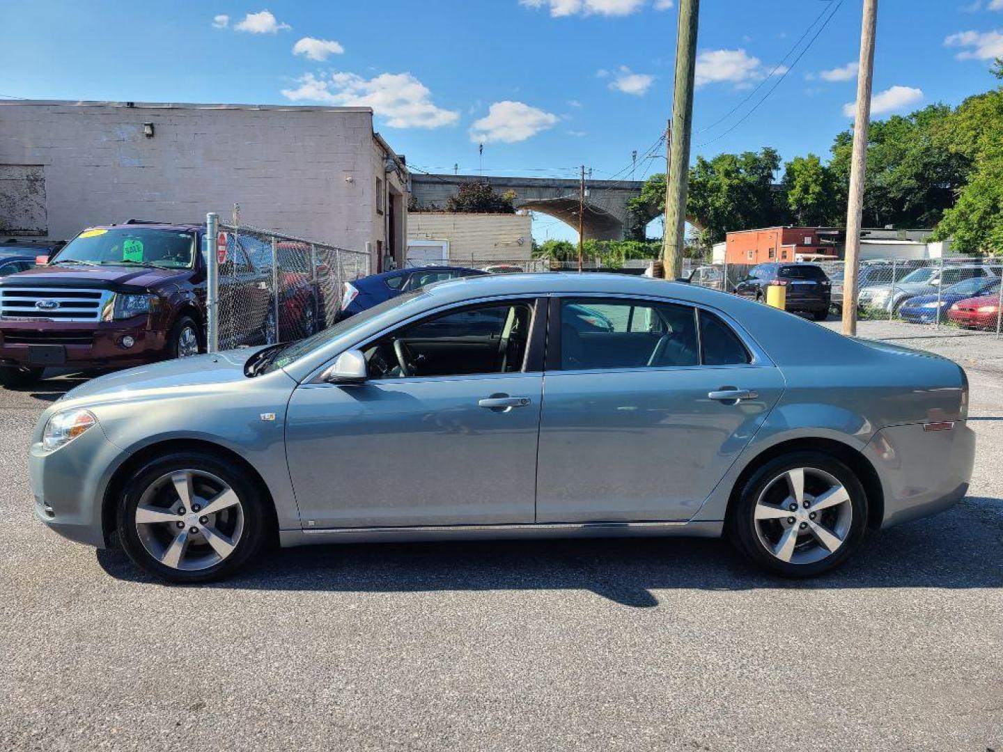 2008 GRAY CHEVROLET MALIBU 2LT (1G1ZJ57B684) with an 2.4L engine, Automatic transmission, located at 117 North Cameron Street, Harrisburg, PA, 17101, (717) 963-8962, 40.266762, -76.875259 - WE FINANCE!!! Good Credit/ Bad Credit/ No Credit - ALL Trade-Ins Welcomed!!! ***Guaranteed Credit Approval*** APPLY ONLINE or CALL us TODAY ;) Internet Prices and Marketplace Prices are SPECIAL discounted ***CASH DEALS*** Retail Prices are higher. Please call us to discuss your cash and finan - Photo#1