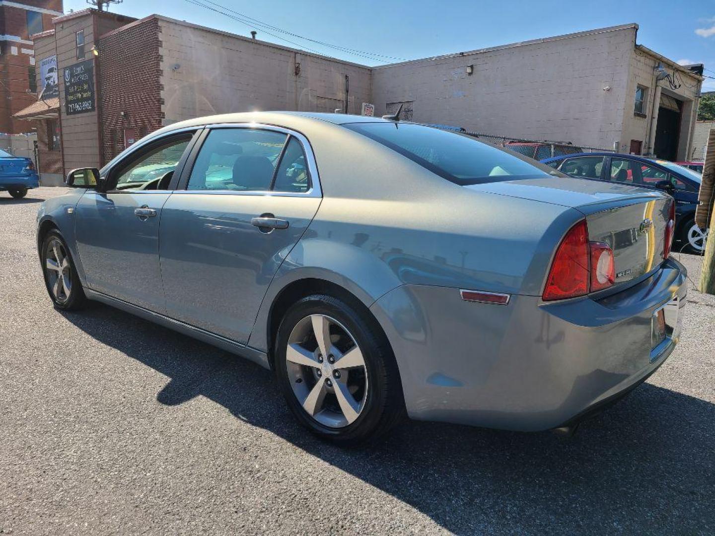 2008 GRAY CHEVROLET MALIBU 2LT (1G1ZJ57B684) with an 2.4L engine, Automatic transmission, located at 117 North Cameron Street, Harrisburg, PA, 17101, (717) 963-8962, 40.266762, -76.875259 - WE FINANCE!!! Good Credit/ Bad Credit/ No Credit - ALL Trade-Ins Welcomed!!! ***Guaranteed Credit Approval*** APPLY ONLINE or CALL us TODAY ;) Internet Prices and Marketplace Prices are SPECIAL discounted ***CASH DEALS*** Retail Prices are higher. Please call us to discuss your cash and finan - Photo#2