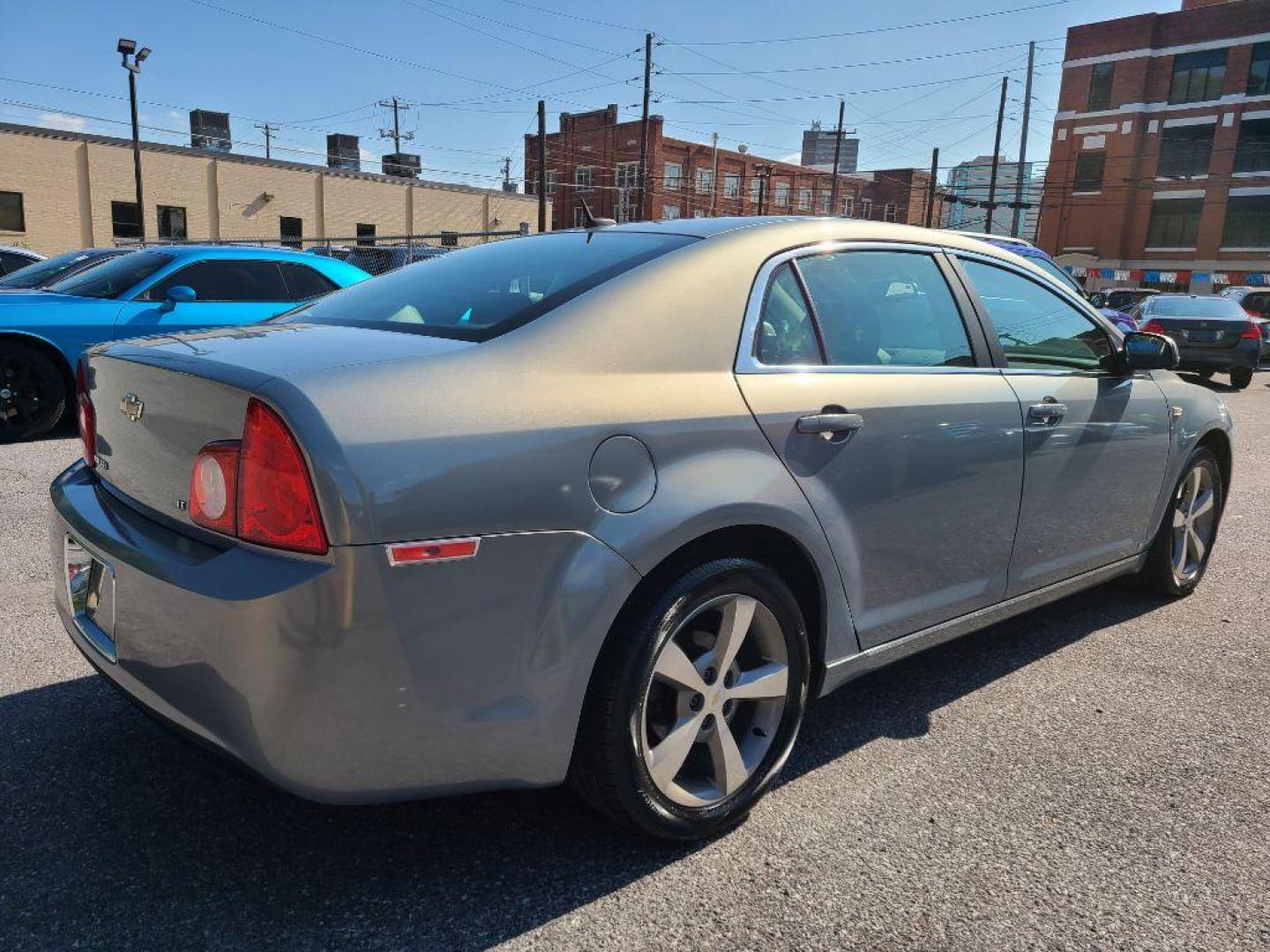 2008 GRAY CHEVROLET MALIBU 2LT (1G1ZJ57B684) with an 2.4L engine, Automatic transmission, located at 117 North Cameron Street, Harrisburg, PA, 17101, (717) 963-8962, 40.266762, -76.875259 - WE FINANCE!!! Good Credit/ Bad Credit/ No Credit - ALL Trade-Ins Welcomed!!! ***Guaranteed Credit Approval*** APPLY ONLINE or CALL us TODAY ;) Internet Prices and Marketplace Prices are SPECIAL discounted ***CASH DEALS*** Retail Prices are higher. Please call us to discuss your cash and finan - Photo#4