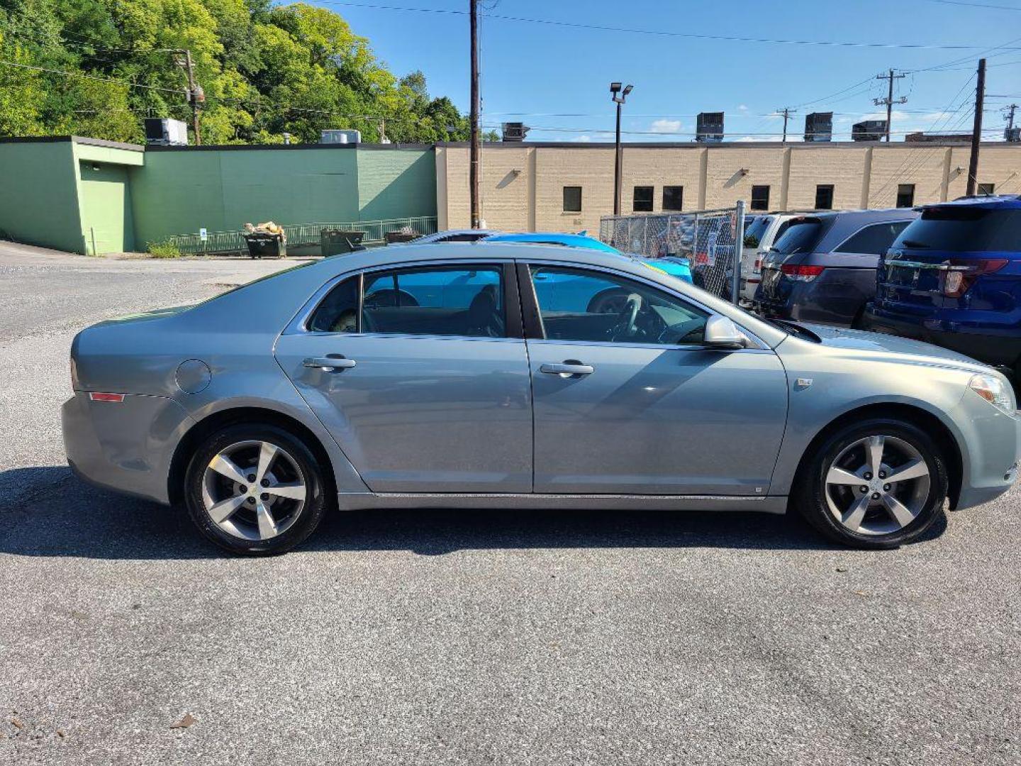 2008 GRAY CHEVROLET MALIBU 2LT (1G1ZJ57B684) with an 2.4L engine, Automatic transmission, located at 117 North Cameron Street, Harrisburg, PA, 17101, (717) 963-8962, 40.266762, -76.875259 - WE FINANCE!!! Good Credit/ Bad Credit/ No Credit - ALL Trade-Ins Welcomed!!! ***Guaranteed Credit Approval*** APPLY ONLINE or CALL us TODAY ;) Internet Prices and Marketplace Prices are SPECIAL discounted ***CASH DEALS*** Retail Prices are higher. Please call us to discuss your cash and finan - Photo#5