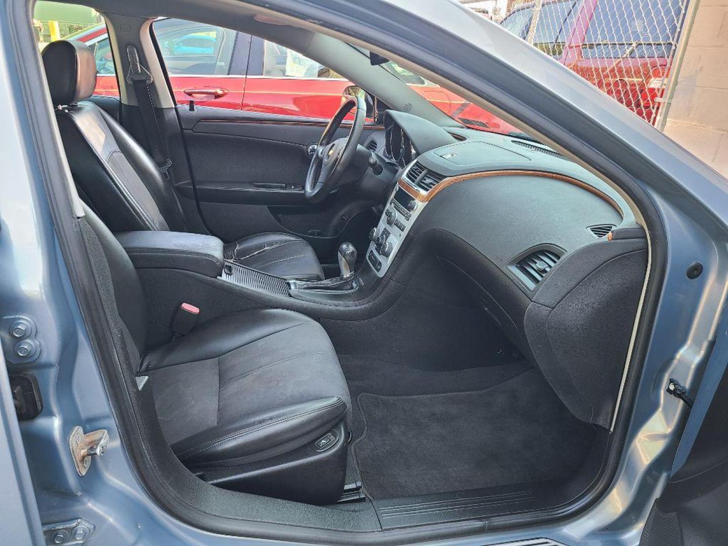 2008 GRAY CHEVROLET MALIBU 2LT (1G1ZJ57B684) with an 2.4L engine, Automatic transmission, located at 117 North Cameron Street, Harrisburg, PA, 17101, (717) 963-8962, 40.266762, -76.875259 - WE FINANCE!!! Good Credit/ Bad Credit/ No Credit - ALL Trade-Ins Welcomed!!! ***Guaranteed Credit Approval*** APPLY ONLINE or CALL us TODAY ;) Internet Prices and Marketplace Prices are SPECIAL discounted ***CASH DEALS*** Retail Prices are higher. Please call us to discuss your cash and finan - Photo#9