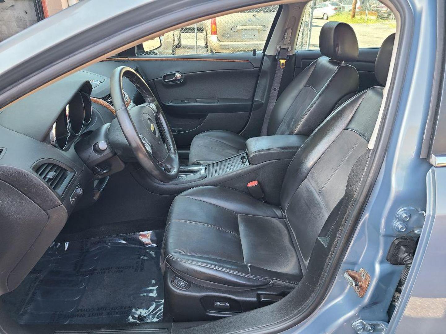 2008 GRAY CHEVROLET MALIBU 2LT (1G1ZJ57B684) with an 2.4L engine, Automatic transmission, located at 117 North Cameron Street, Harrisburg, PA, 17101, (717) 963-8962, 40.266762, -76.875259 - WE FINANCE!!! Good Credit/ Bad Credit/ No Credit - ALL Trade-Ins Welcomed!!! ***Guaranteed Credit Approval*** APPLY ONLINE or CALL us TODAY ;) Internet Prices and Marketplace Prices are SPECIAL discounted ***CASH DEALS*** Retail Prices are higher. Please call us to discuss your cash and finan - Photo#13