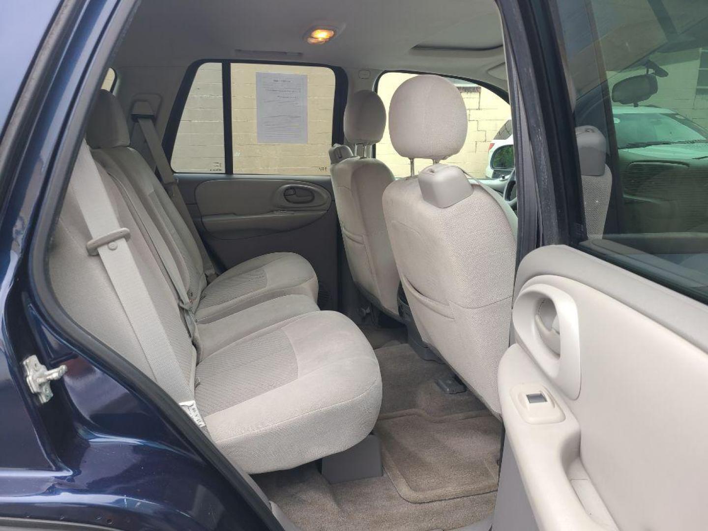 2008 BLUE CHEVROLET TRAILBLAZER LS (1GNDT13S782) with an 4.2L engine, Automatic transmission, located at 117 North Cameron Street, Harrisburg, PA, 17101, (717) 963-8962, 40.266762, -76.875259 - WE FINANCE!!! Good Credit/ Bad Credit/ No Credit - ALL Trade-Ins Welcomed!!! ***Guaranteed Credit Approval*** APPLY ONLINE or CALL us TODAY ;) Internet Prices and Marketplace Prices are SPECIAL discounted ***CASH DEALS*** Retail Prices are higher. Please call us to discuss your cash and finan - Photo#9