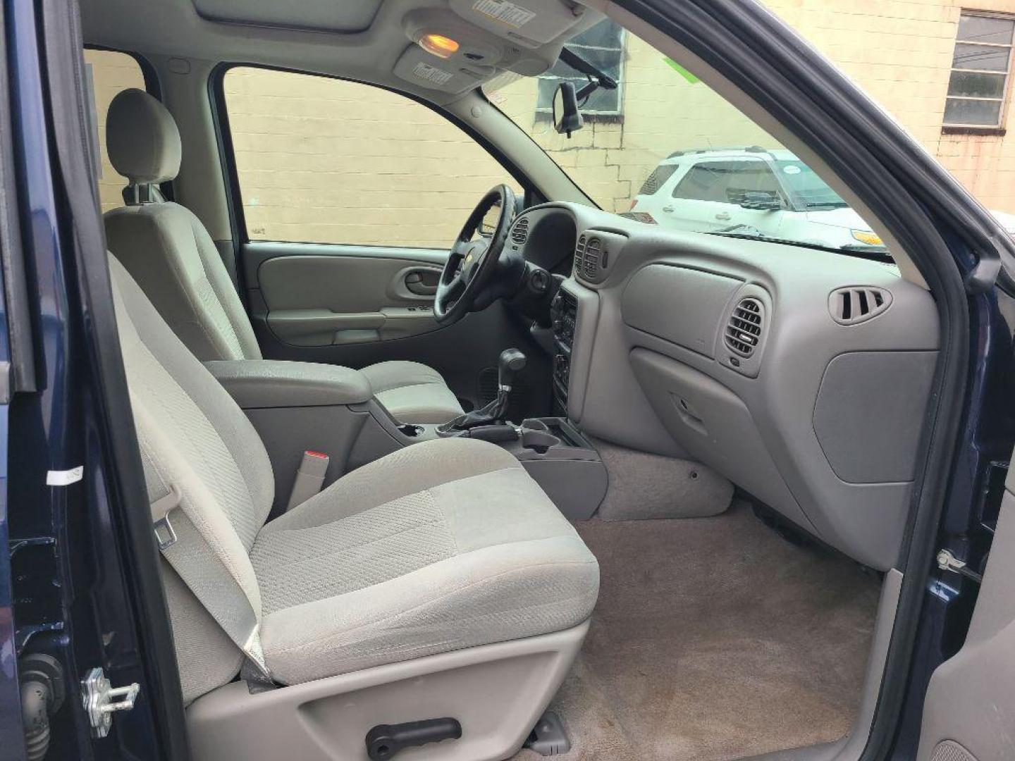2008 BLUE CHEVROLET TRAILBLAZER LS (1GNDT13S782) with an 4.2L engine, Automatic transmission, located at 117 North Cameron Street, Harrisburg, PA, 17101, (717) 963-8962, 40.266762, -76.875259 - WE FINANCE!!! Good Credit/ Bad Credit/ No Credit - ALL Trade-Ins Welcomed!!! ***Guaranteed Credit Approval*** APPLY ONLINE or CALL us TODAY ;) Internet Prices and Marketplace Prices are SPECIAL discounted ***CASH DEALS*** Retail Prices are higher. Please call us to discuss your cash and finan - Photo#10