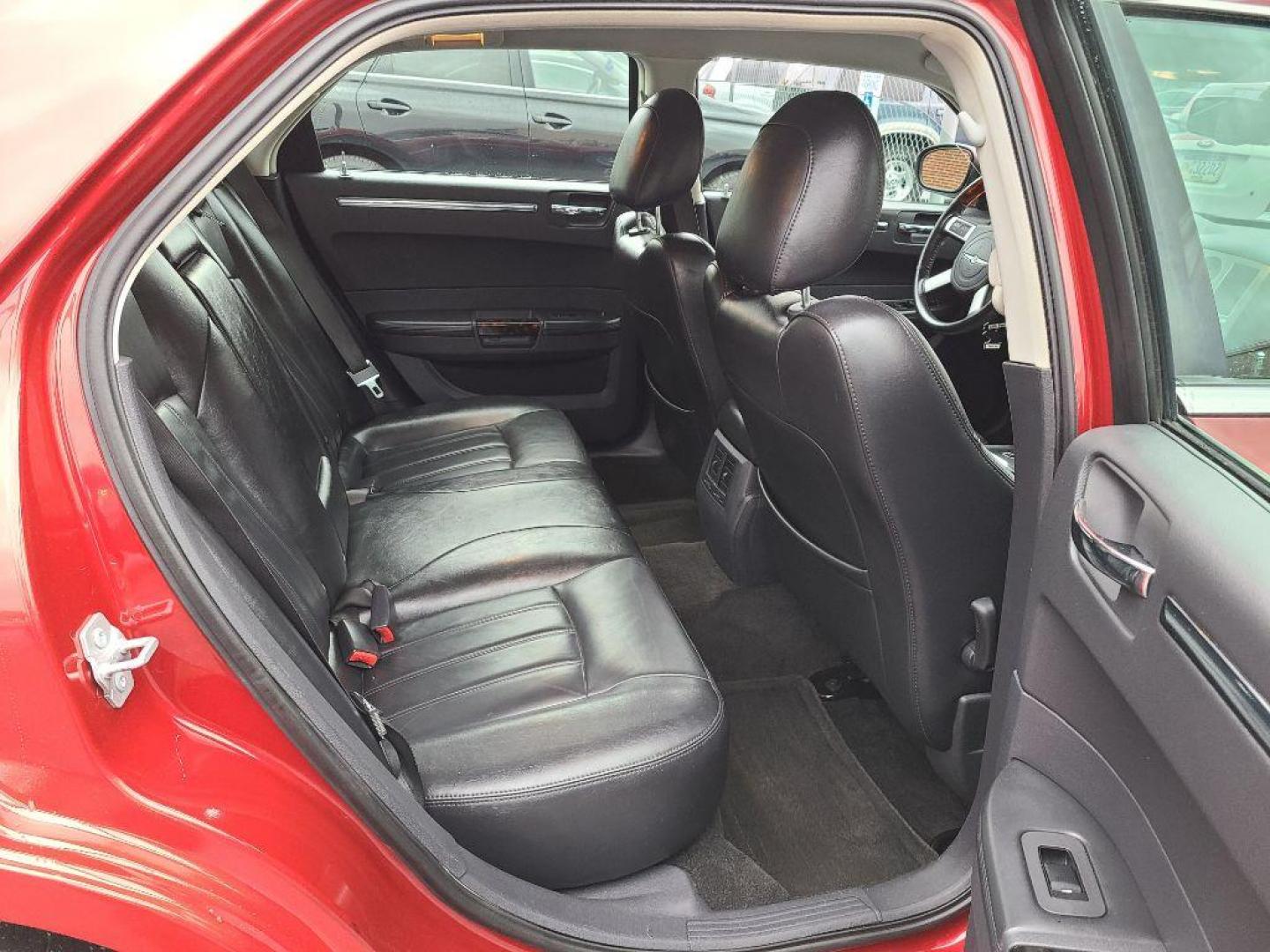 2008 RED CHRYSLER 300C (2C3KA63H38H) with an 5.7L engine, Automatic transmission, located at 117 North Cameron Street, Harrisburg, PA, 17101, (717) 963-8962, 40.266762, -76.875259 - WE FINANCE!!! Good Credit/ Bad Credit/ No Credit - ALL Trade-Ins Welcomed!!! ***Guaranteed Credit Approval*** APPLY ONLINE or CALL us TODAY ;) Internet Prices and Marketplace Prices are SPECIAL discounted ***CASH DEALS*** Retail Prices are higher. Please call us to discuss your cash and finan - Photo#9