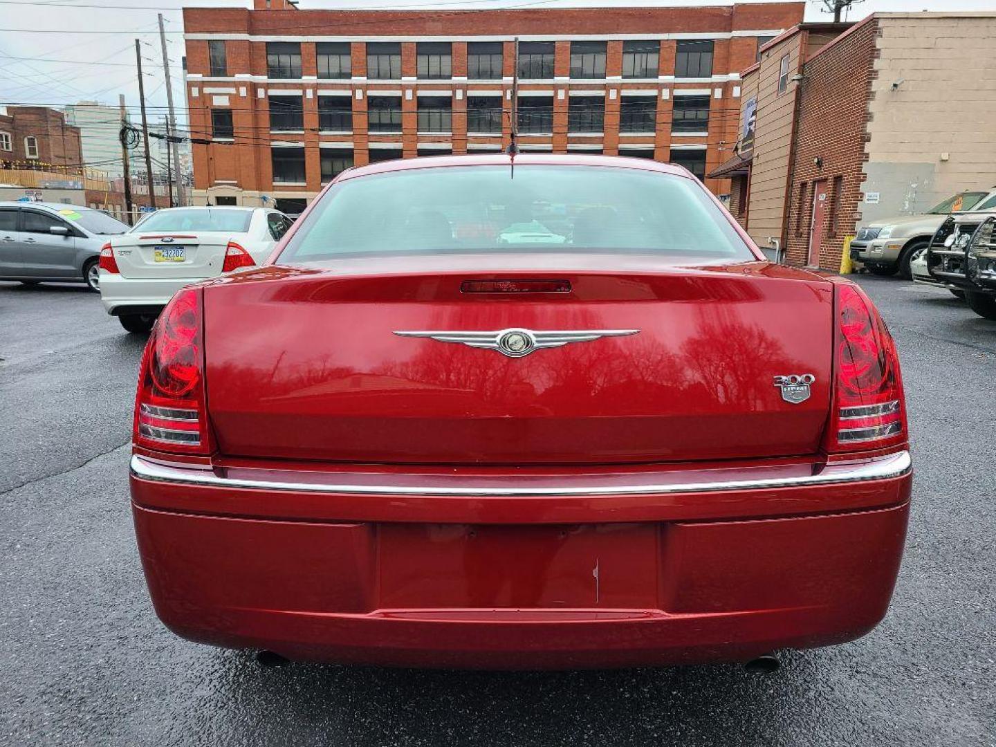 2008 RED CHRYSLER 300C (2C3KA63H38H) with an 5.7L engine, Automatic transmission, located at 117 North Cameron Street, Harrisburg, PA, 17101, (717) 963-8962, 40.266762, -76.875259 - WE FINANCE!!! Good Credit/ Bad Credit/ No Credit - ALL Trade-Ins Welcomed!!! ***Guaranteed Credit Approval*** APPLY ONLINE or CALL us TODAY ;) Internet Prices and Marketplace Prices are SPECIAL discounted ***CASH DEALS*** Retail Prices are higher. Please call us to discuss your cash and finan - Photo#3