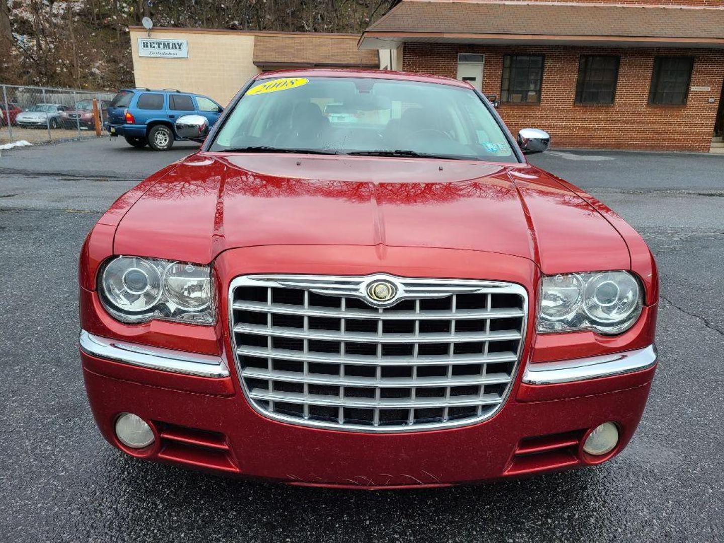 2008 RED CHRYSLER 300C (2C3KA63H38H) with an 5.7L engine, Automatic transmission, located at 117 North Cameron Street, Harrisburg, PA, 17101, (717) 963-8962, 40.266762, -76.875259 - WE FINANCE!!! Good Credit/ Bad Credit/ No Credit - ALL Trade-Ins Welcomed!!! ***Guaranteed Credit Approval*** APPLY ONLINE or CALL us TODAY ;) Internet Prices and Marketplace Prices are SPECIAL discounted ***CASH DEALS*** Retail Prices are higher. Please call us to discuss your cash and finan - Photo#7