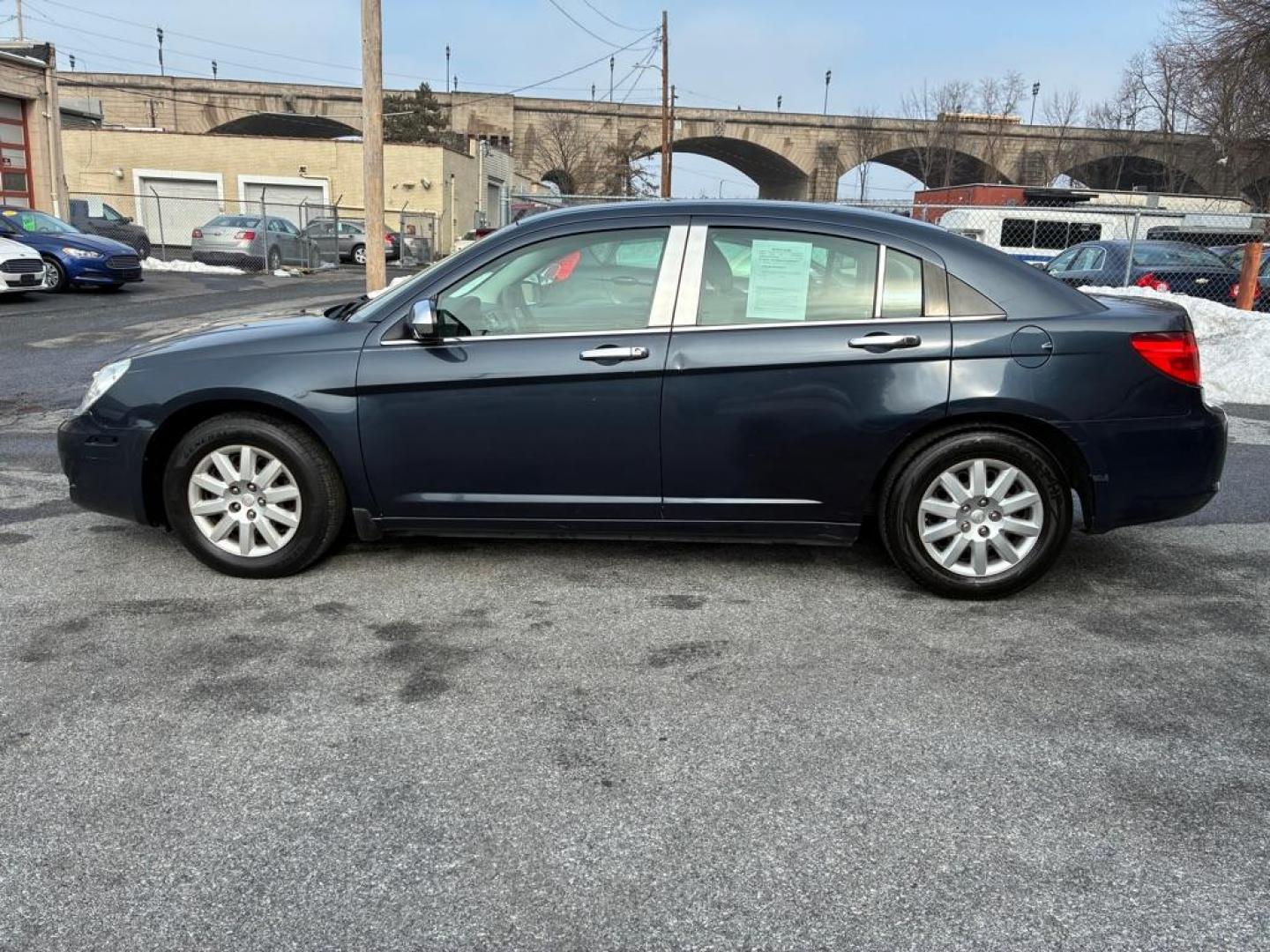 2008 BLUE CHRYSLER SEBRING LX (1C3LC46R58N) with an 2.7L engine, Automatic transmission, located at 117 North Cameron Street, Harrisburg, PA, 17101, (717) 963-8962, 40.266762, -76.875259 - WE FINANCE!!! Good Credit/ Challenged Credit/ No Credit - ALL Trade-Ins Welcomed!!! APPLY ONLINE or CALL us TODAY ;) Please call us to discuss your cash and/or financing options. - Photo#1