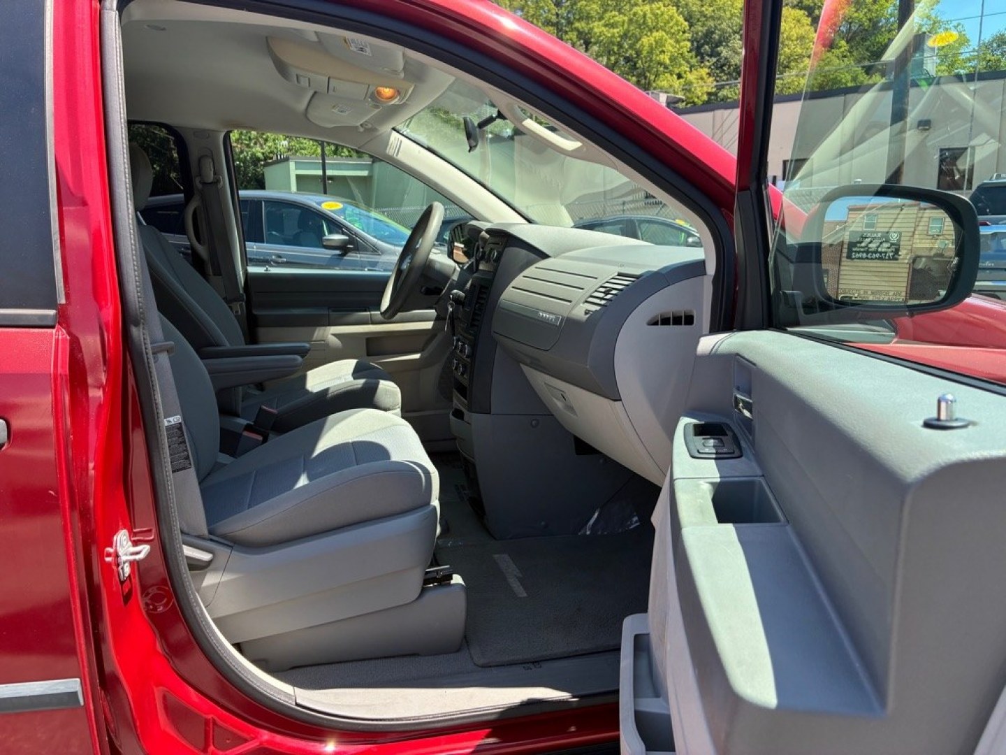 2008 RED DODGE GRAND CARAVAN SE (1D8HN44HX8B) with an 3.3L engine, Automatic transmission, located at 117 North Cameron Street, Harrisburg, PA, 17101, (717) 963-8962, 40.266762, -76.875259 - WE FINANCE!!! MOST vehicles are available for financing. Good Credit/ Challenged Credit/ No Credit - ALL Trade-Ins Welcomed!!! APPLY ONLINE or CALL us TODAY Please call us to discuss your cash and/or financing options. Thanks for checking our inventory! We're here to help.- Photo#9