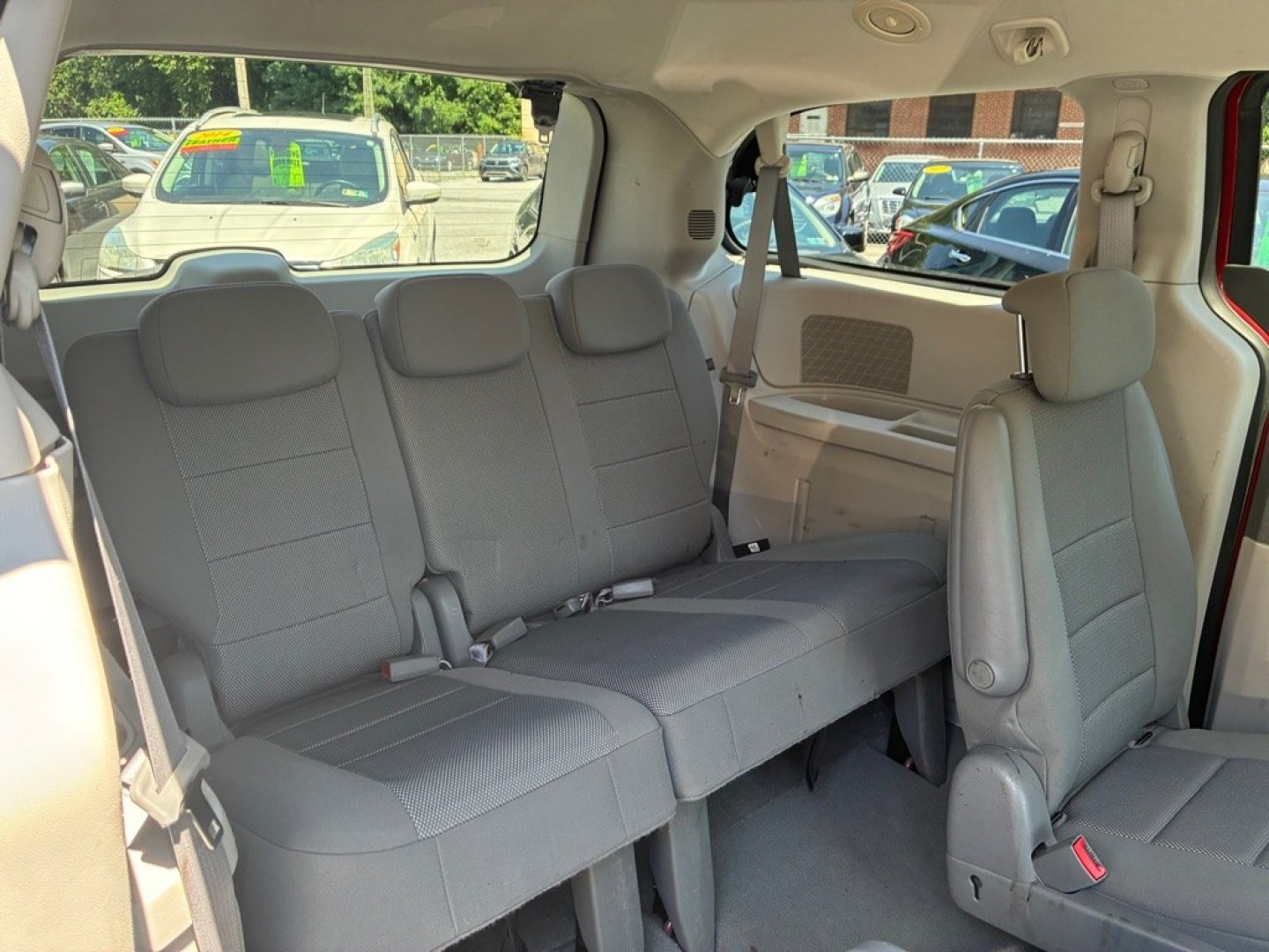 2008 RED DODGE GRAND CARAVAN SE (1D8HN44HX8B) with an 3.3L engine, Automatic transmission, located at 117 North Cameron Street, Harrisburg, PA, 17101, (717) 963-8962, 40.266762, -76.875259 - WE FINANCE!!! MOST vehicles are available for financing. Good Credit/ Challenged Credit/ No Credit - ALL Trade-Ins Welcomed!!! APPLY ONLINE or CALL us TODAY Please call us to discuss your cash and/or financing options. Thanks for checking our inventory! We're here to help.- Photo#11
