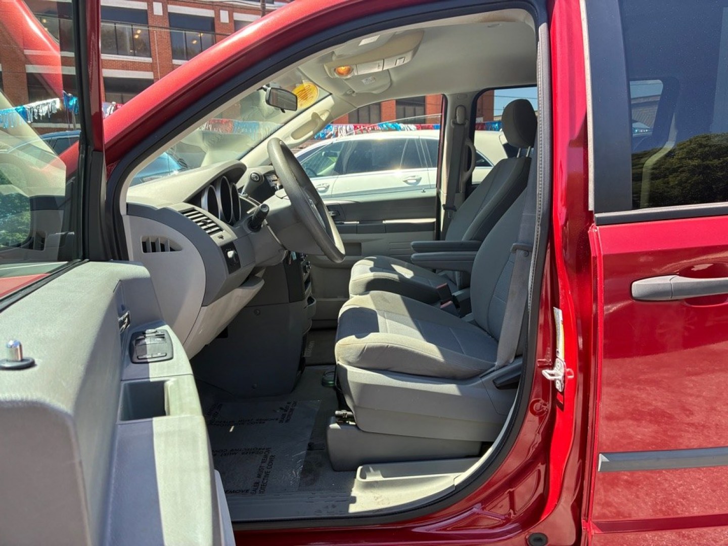 2008 RED DODGE GRAND CARAVAN SE (1D8HN44HX8B) with an 3.3L engine, Automatic transmission, located at 117 North Cameron Street, Harrisburg, PA, 17101, (717) 963-8962, 40.266762, -76.875259 - WE FINANCE!!! MOST vehicles are available for financing. Good Credit/ Challenged Credit/ No Credit - ALL Trade-Ins Welcomed!!! APPLY ONLINE or CALL us TODAY Please call us to discuss your cash and/or financing options. Thanks for checking our inventory! We're here to help.- Photo#15