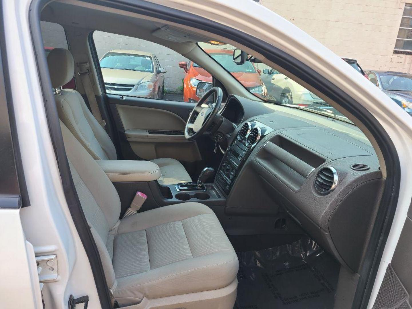 2008 WHITE FORD TAURUS X SEL (1FMDK05W08G) with an 3.5L engine, Automatic transmission, located at 117 North Cameron Street, Harrisburg, PA, 17101, (717) 963-8962, 40.266762, -76.875259 - WE FINANCE!!! Good Credit/ Bad Credit/ No Credit - ALL Trade-Ins Welcomed!!! ***Guaranteed Credit Approval*** APPLY ONLINE or CALL us TODAY ;) Internet Prices and Marketplace Prices are SPECIAL discounted ***CASH DEALS*** Retail Prices are higher. Please call us to discuss your cash and finan - Photo#8
