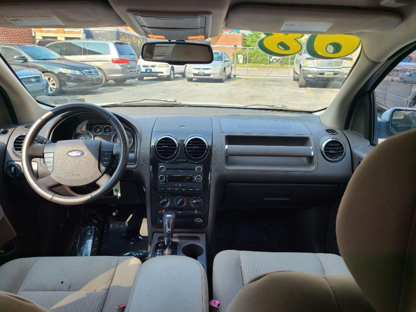 2008 WHITE FORD TAURUS X SEL (1FMDK05W08G) with an 3.5L engine, Automatic transmission, located at 117 North Cameron Street, Harrisburg, PA, 17101, (717) 963-8962, 40.266762, -76.875259 - WE FINANCE!!! Good Credit/ Bad Credit/ No Credit - ALL Trade-Ins Welcomed!!! ***Guaranteed Credit Approval*** APPLY ONLINE or CALL us TODAY ;) Internet Prices and Marketplace Prices are SPECIAL discounted ***CASH DEALS*** Retail Prices are higher. Please call us to discuss your cash and finan - Photo#9