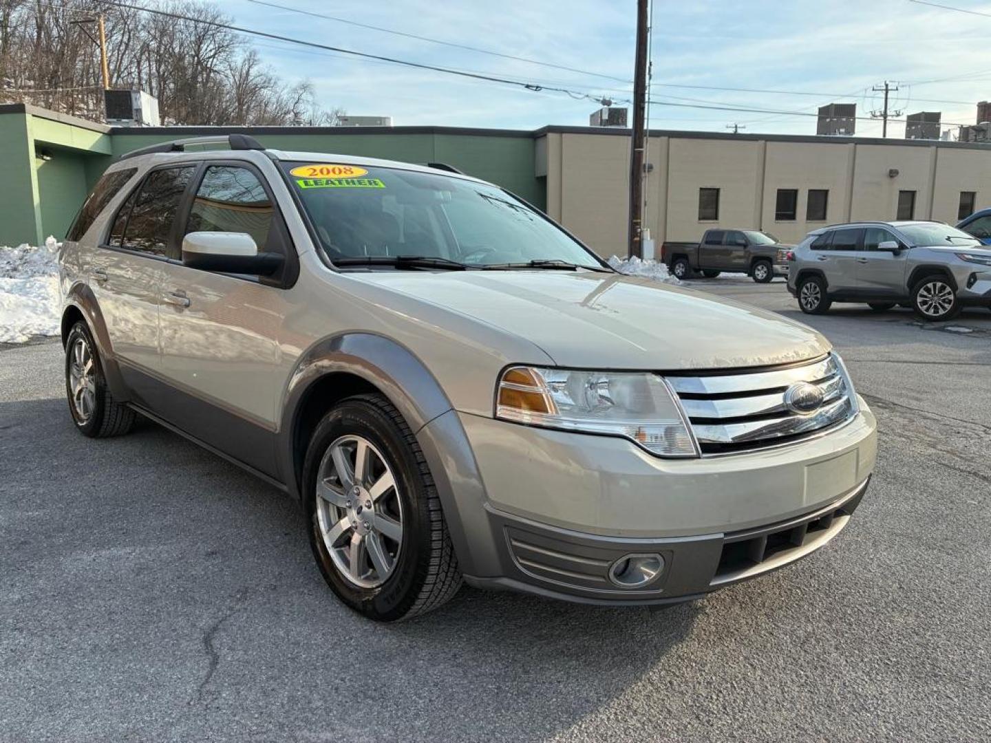 2008 GRAY FORD TAURUS X SEL (1FMDK05W38G) with an 3.5L engine, Automatic transmission, located at 117 North Cameron Street, Harrisburg, PA, 17101, (717) 963-8962, 40.266762, -76.875259 - WE FINANCE!!! Good Credit/ Challenged Credit/ No Credit - ALL Trade-Ins Welcomed!!! APPLY ONLINE or CALL us TODAY ;) Please call us to discuss your cash and/or financing options. - Photo#6