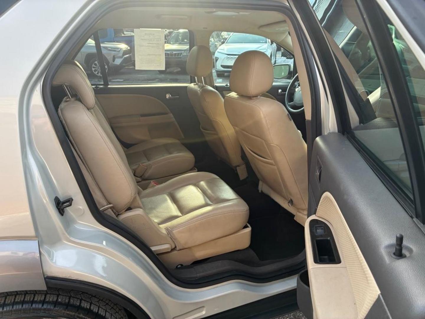 2008 GRAY FORD TAURUS X SEL (1FMDK05W38G) with an 3.5L engine, Automatic transmission, located at 117 North Cameron Street, Harrisburg, PA, 17101, (717) 963-8962, 40.266762, -76.875259 - WE FINANCE!!! Good Credit/ Challenged Credit/ No Credit - ALL Trade-Ins Welcomed!!! APPLY ONLINE or CALL us TODAY ;) Please call us to discuss your cash and/or financing options. - Photo#9