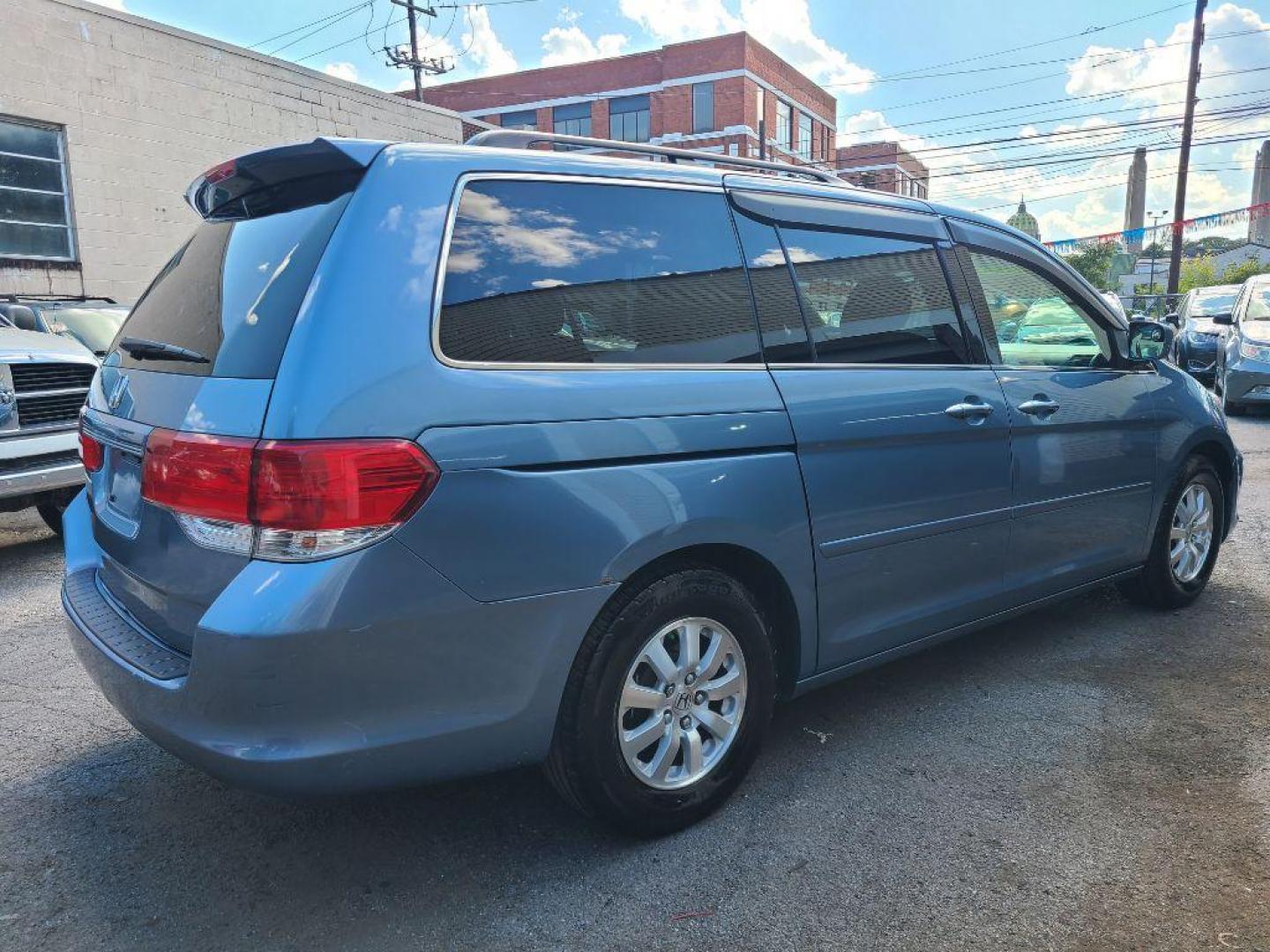 2008 BLUE HONDA ODYSSEY EXL (5FNRL38798B) with an 3.5L engine, Automatic transmission, located at 117 North Cameron Street, Harrisburg, PA, 17101, (717) 963-8962, 40.266762, -76.875259 - WE FINANCE!!! Good Credit/ Bad Credit/ No Credit - ALL Trade-Ins Welcomed!!! ***Guaranteed Credit Approval*** APPLY ONLINE or CALL us TODAY ;) Please call us to discuss your cash and financing options. - Photo#4