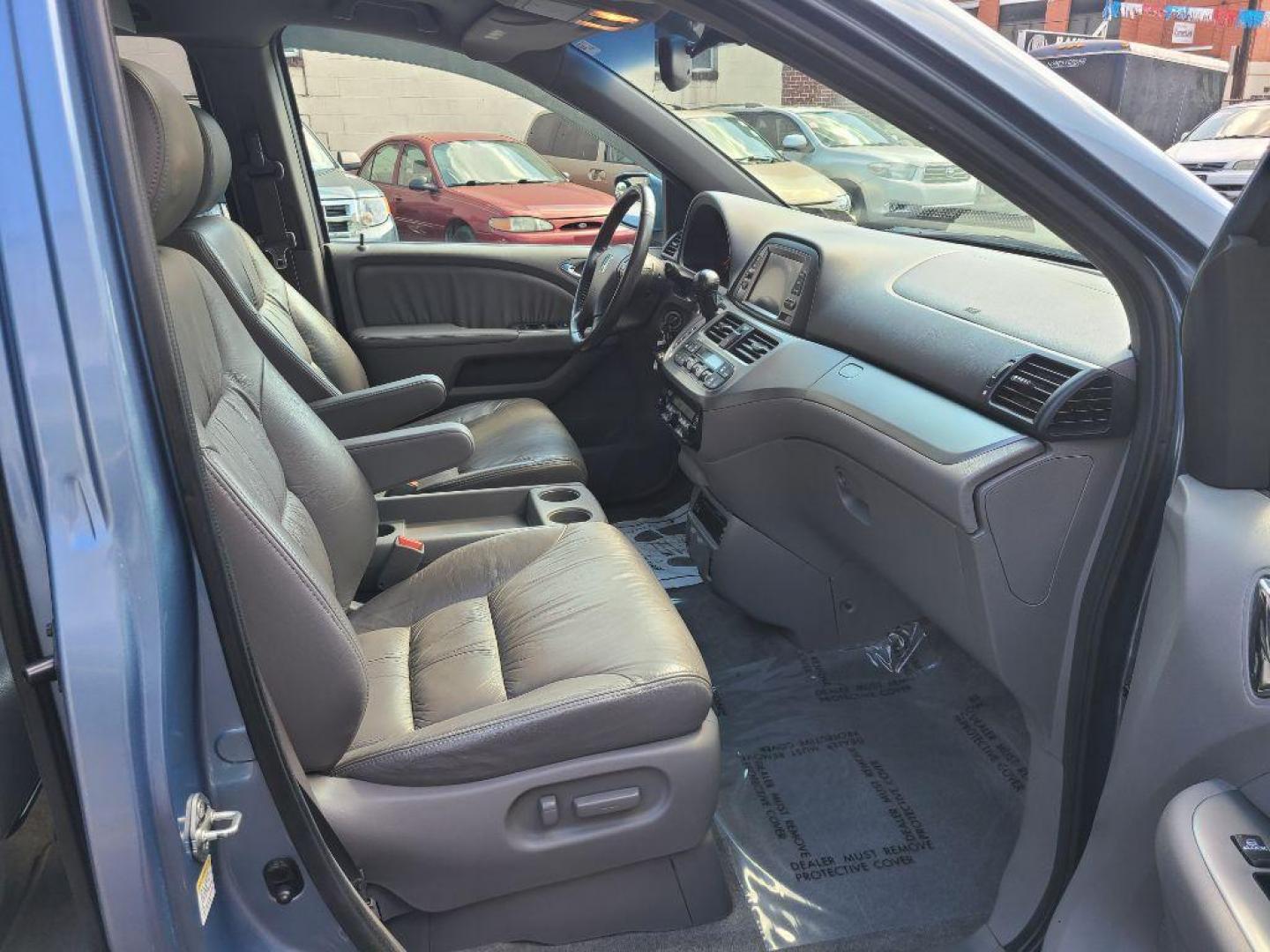 2008 BLUE HONDA ODYSSEY EXL (5FNRL38798B) with an 3.5L engine, Automatic transmission, located at 117 North Cameron Street, Harrisburg, PA, 17101, (717) 963-8962, 40.266762, -76.875259 - WE FINANCE!!! Good Credit/ Bad Credit/ No Credit - ALL Trade-Ins Welcomed!!! ***Guaranteed Credit Approval*** APPLY ONLINE or CALL us TODAY ;) Please call us to discuss your cash and financing options. - Photo#8