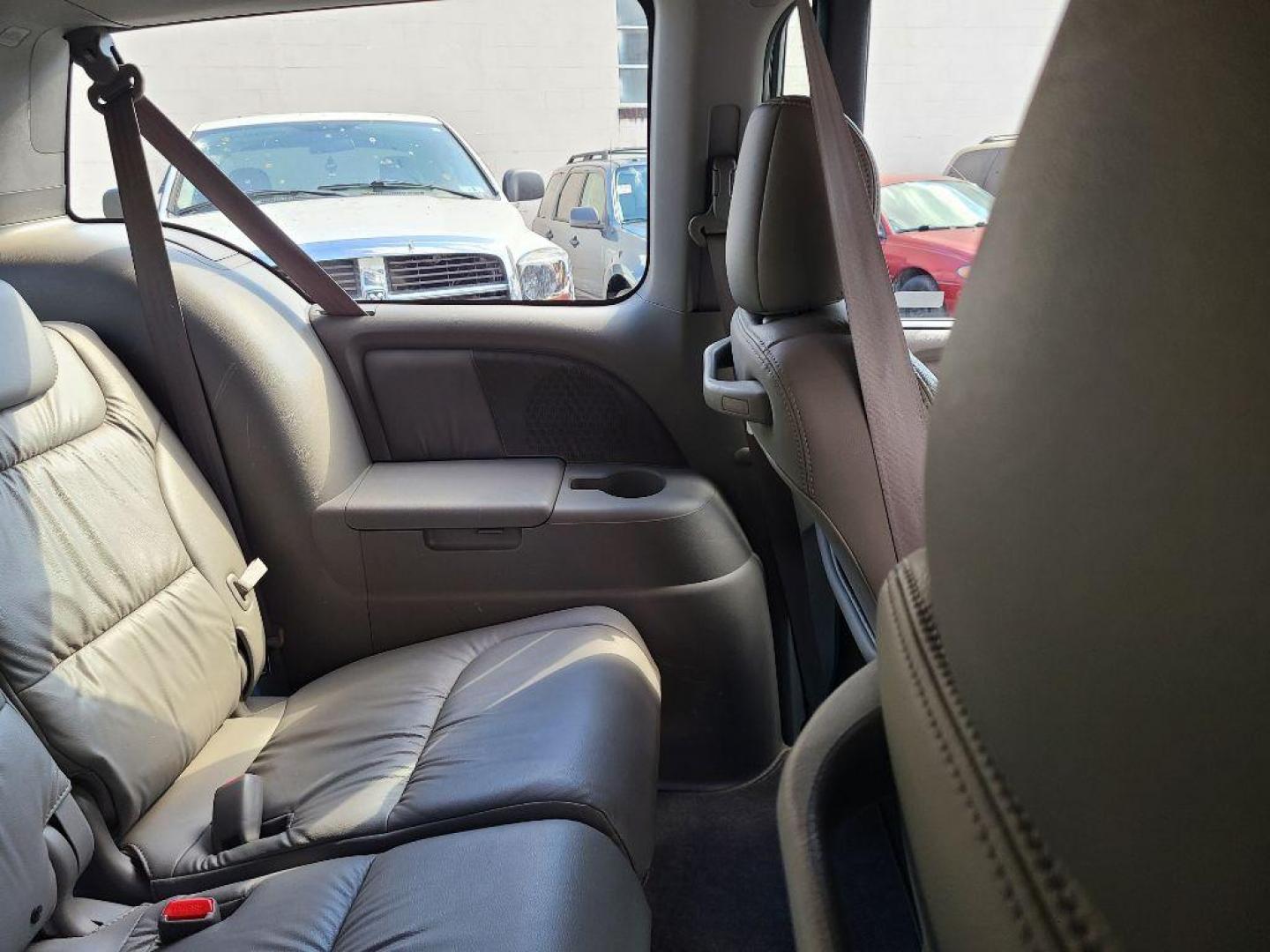 2008 BLUE HONDA ODYSSEY EXL (5FNRL38798B) with an 3.5L engine, Automatic transmission, located at 117 North Cameron Street, Harrisburg, PA, 17101, (717) 963-8962, 40.266762, -76.875259 - WE FINANCE!!! Good Credit/ Bad Credit/ No Credit - ALL Trade-Ins Welcomed!!! ***Guaranteed Credit Approval*** APPLY ONLINE or CALL us TODAY ;) Please call us to discuss your cash and financing options. - Photo#11