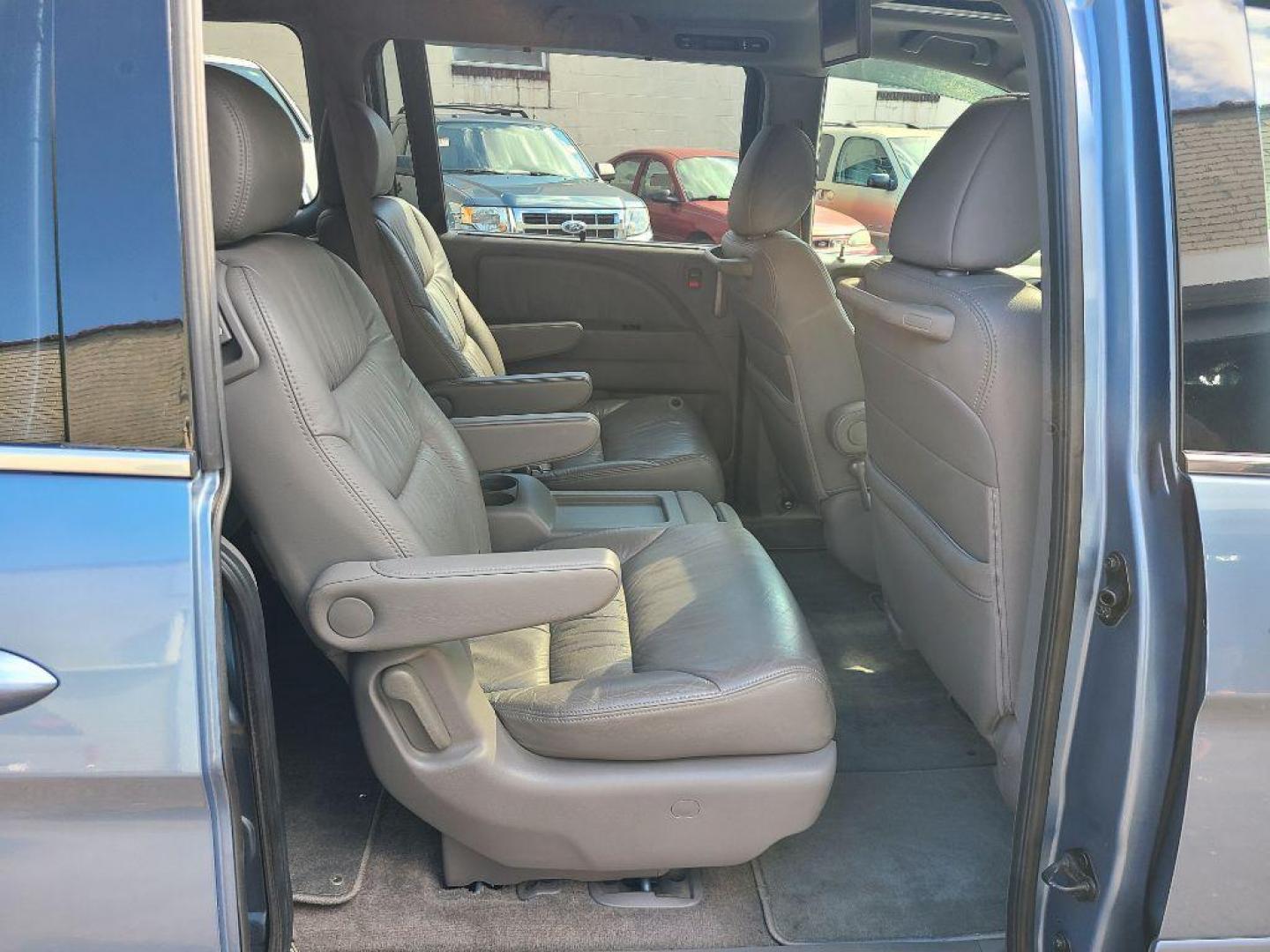 2008 BLUE HONDA ODYSSEY EXL (5FNRL38798B) with an 3.5L engine, Automatic transmission, located at 117 North Cameron Street, Harrisburg, PA, 17101, (717) 963-8962, 40.266762, -76.875259 - WE FINANCE!!! Good Credit/ Bad Credit/ No Credit - ALL Trade-Ins Welcomed!!! ***Guaranteed Credit Approval*** APPLY ONLINE or CALL us TODAY ;) Please call us to discuss your cash and financing options. - Photo#12
