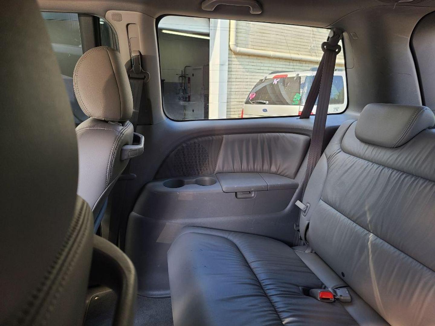2008 BLUE HONDA ODYSSEY EXL (5FNRL38798B) with an 3.5L engine, Automatic transmission, located at 117 North Cameron Street, Harrisburg, PA, 17101, (717) 963-8962, 40.266762, -76.875259 - WE FINANCE!!! Good Credit/ Bad Credit/ No Credit - ALL Trade-Ins Welcomed!!! ***Guaranteed Credit Approval*** APPLY ONLINE or CALL us TODAY ;) Please call us to discuss your cash and financing options. - Photo#14