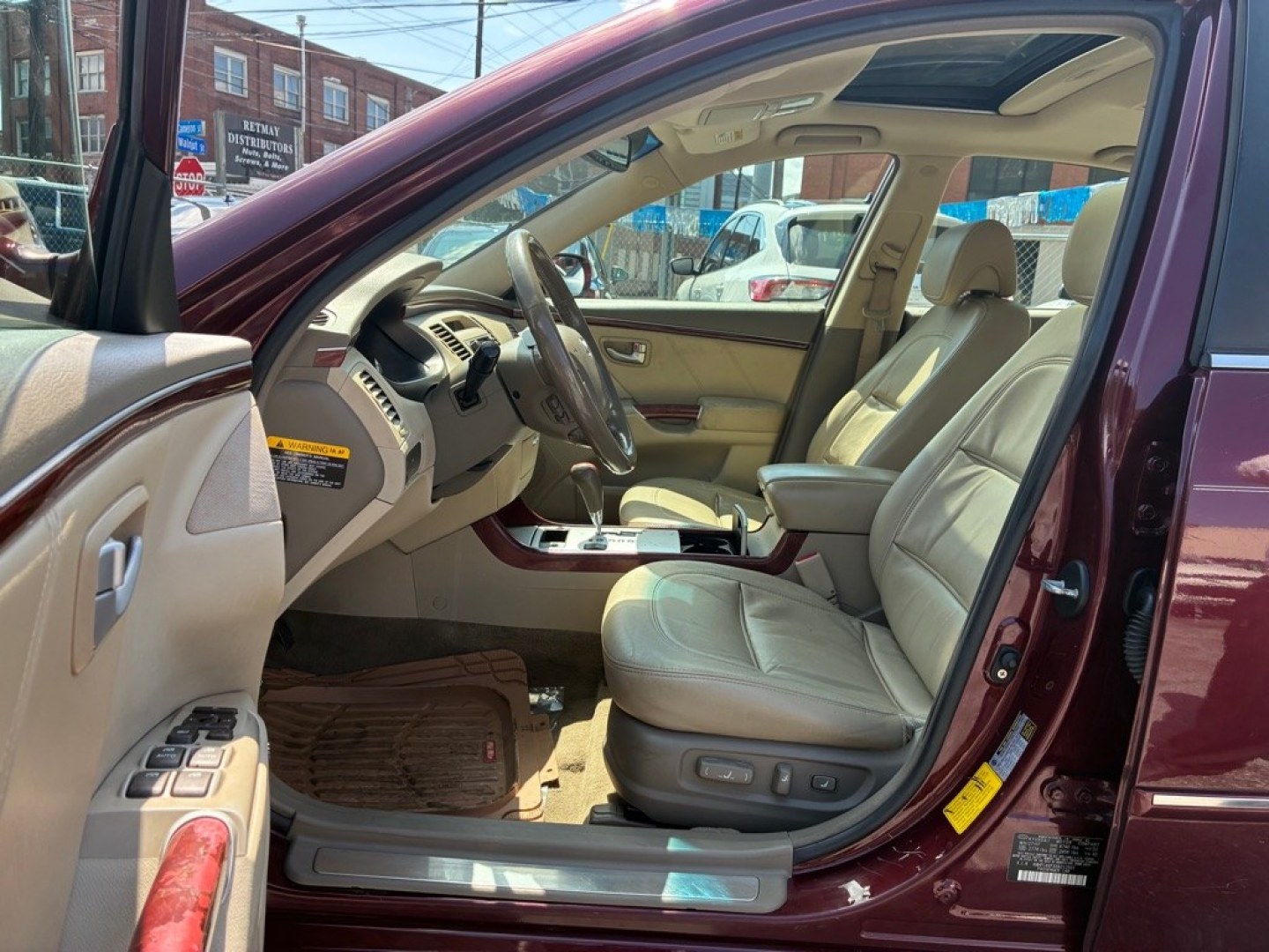 2008 RED HYUNDAI AZERA SE (KMHFC46FX8A) with an 3.8L engine, Automatic transmission, located at 117 North Cameron Street, Harrisburg, PA, 17101, (717) 963-8962, 40.266762, -76.875259 - This is a CASH deal only. WE FINANCE!!! MOST vehicles are available for financing. Good Credit/ Challenged Credit/ No Credit - ALL Trade-Ins Welcomed!!! APPLY ONLINE or CALL us TODAY Please call us to discuss your cash and/or financing options. Thanks for checking our inventory! We- Photo#13