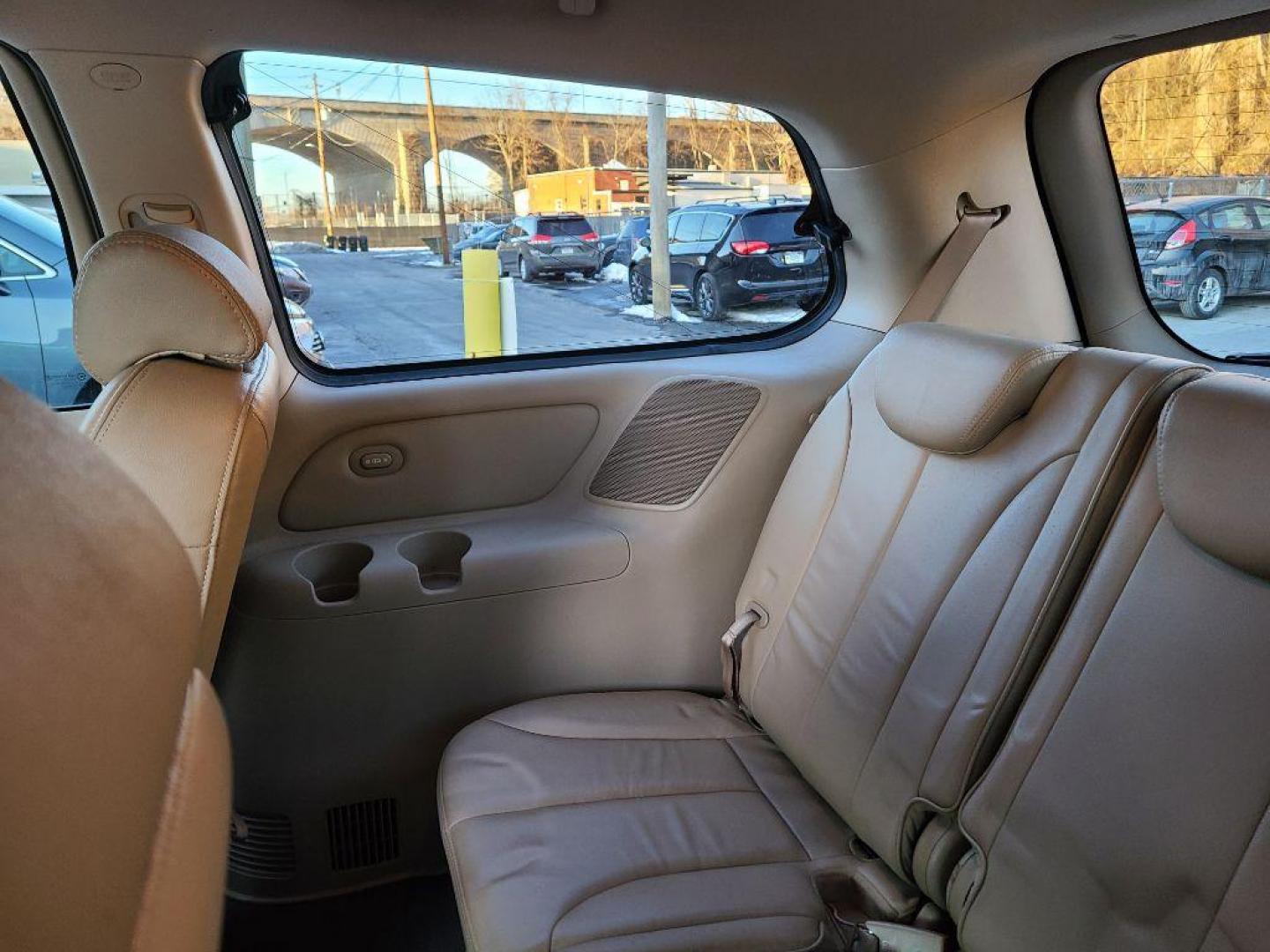 2008 RED HYUNDAI ENTOURAGE GLS (KNDMC233886) with an 3.8L engine, Automatic transmission, located at 7981 Paxton Street, Harrisburg, PA, 17111, (717) 561-2926, 40.261490, -76.749229 - WE FINANCE!!! Good Credit/ Bad Credit/ No Credit - ALL Trade-Ins Welcomed!!! ***Guaranteed Credit Approval*** APPLY ONLINE or CALL us TODAY ;) Internet Prices and Marketplace Prices are SPECIAL discounted ***CASH DEALS*** Retail Prices are higher. Please call us to discuss your cash and finan - Photo#13