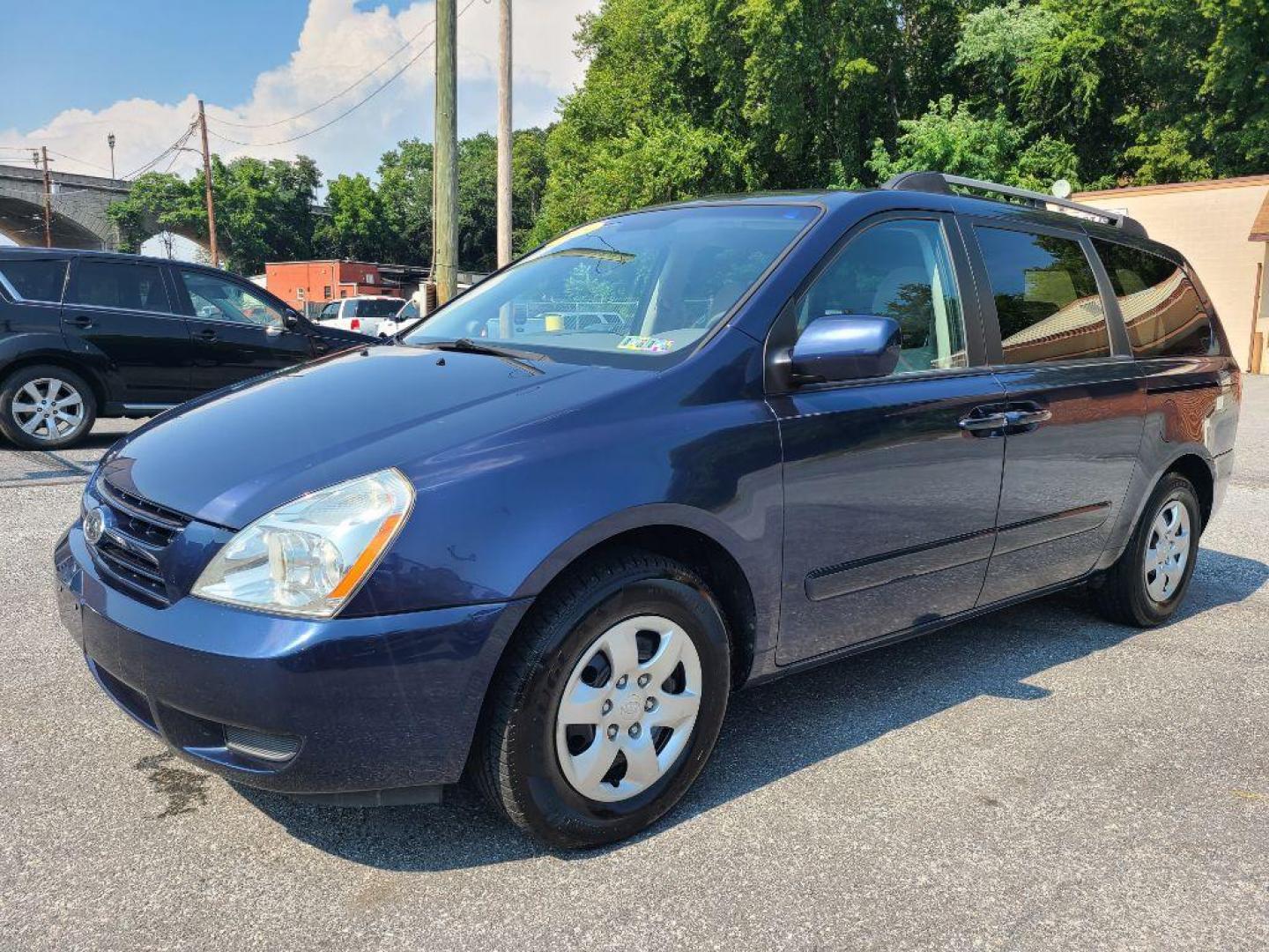 2008 BLUE KIA SEDONA EX (KNDMB233086) with an 3.8L engine, Automatic transmission, located at 117 North Cameron Street, Harrisburg, PA, 17101, (717) 963-8962, 40.266762, -76.875259 - WE FINANCE!!! Good Credit/ Bad Credit/ No Credit - ALL Trade-Ins Welcomed!!! ***Guaranteed Credit Approval*** APPLY ONLINE or CALL us TODAY ;) Internet Prices and Marketplace Prices are SPECIAL discounted ***CASH DEALS*** Retail Prices are higher. Please call us to discuss your cash and finan - Photo#0