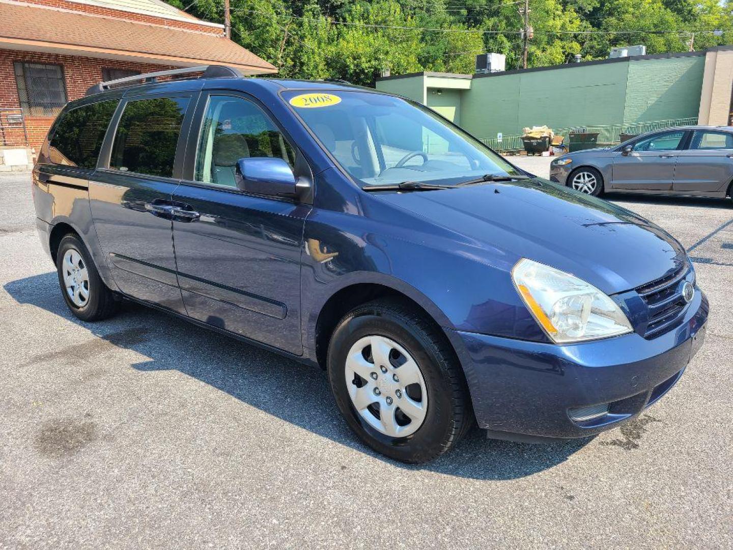 2008 BLUE KIA SEDONA EX (KNDMB233086) with an 3.8L engine, Automatic transmission, located at 117 North Cameron Street, Harrisburg, PA, 17101, (717) 963-8962, 40.266762, -76.875259 - WE FINANCE!!! Good Credit/ Bad Credit/ No Credit - ALL Trade-Ins Welcomed!!! ***Guaranteed Credit Approval*** APPLY ONLINE or CALL us TODAY ;) Internet Prices and Marketplace Prices are SPECIAL discounted ***CASH DEALS*** Retail Prices are higher. Please call us to discuss your cash and finan - Photo#6