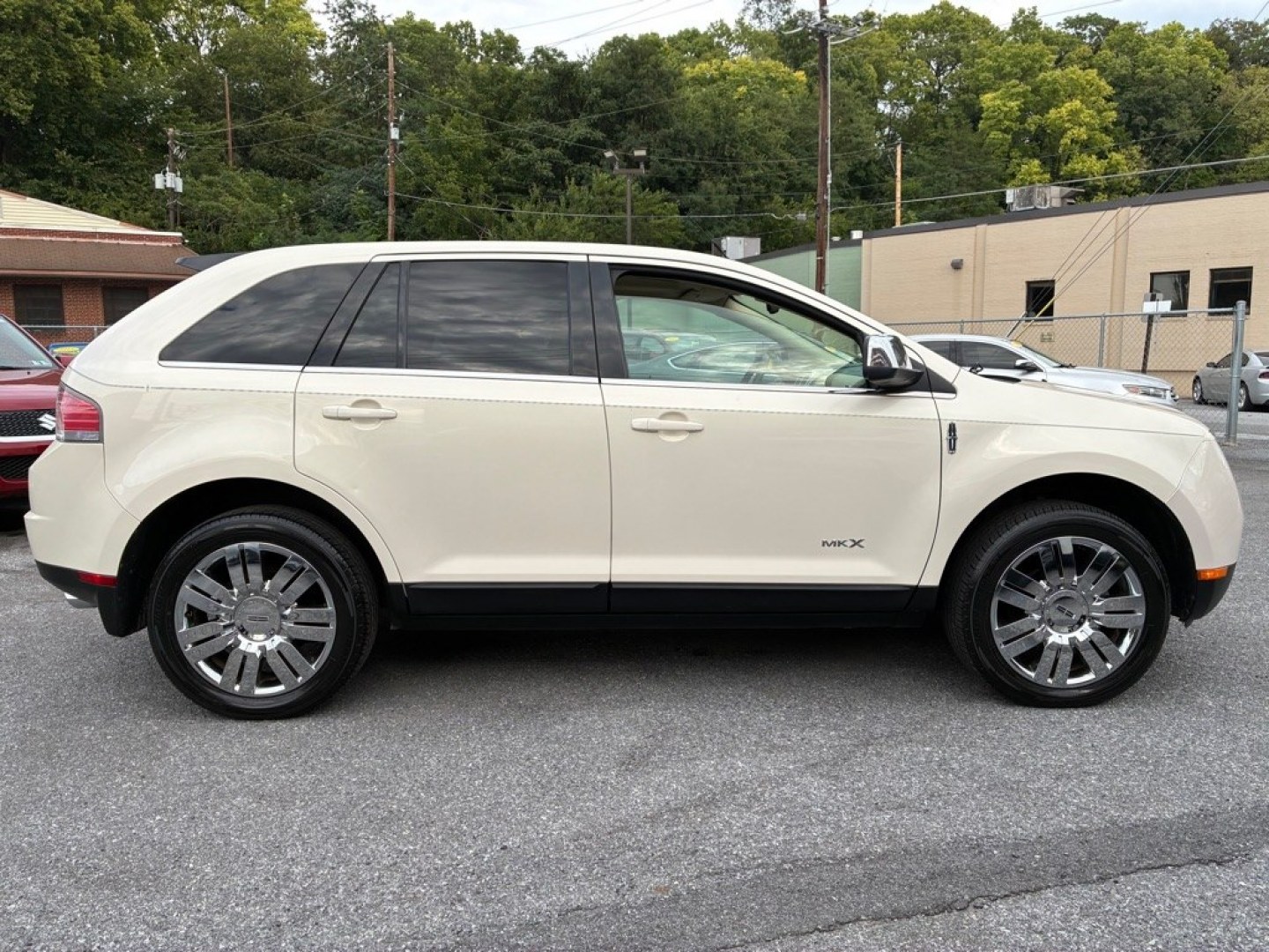2008 WHITE LINCOLN MKX (2LMDU88C48B) with an 3.5L engine, Automatic transmission, located at 117 North Cameron Street, Harrisburg, PA, 17101, (717) 963-8962, 40.266762, -76.875259 - Air Conditioning Alarm All Wheel Drive Anti-Lock Brakes Automatic Headlights Auxiliary Pwr Outlet Bluetooth Connection CD Changer Child Safety Locks Climate Control (independent) Cooled Front Seats Cruise Control Cylinders (6) Driver Air Bag Electrochromic Rearview Mirror Engine Immob- Photo#5