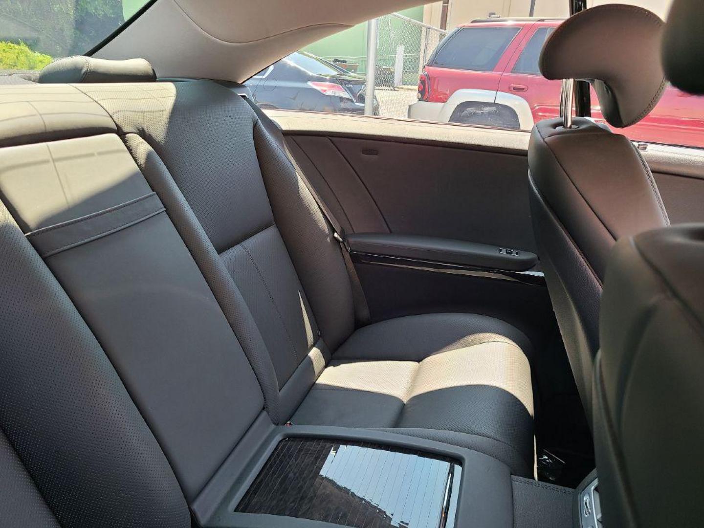 2008 GRAY MERCEDES-BENZ CL 550 (WDDEJ71X88A) with an 5.5L engine, Automatic transmission, located at 117 North Cameron Street, Harrisburg, PA, 17101, (717) 963-8962, 40.266762, -76.875259 - WE FINANCE!!! Good Credit/ Bad Credit/ No Credit - ALL Trade-Ins Welcomed!!! ***Guaranteed Credit Approval*** APPLY ONLINE or CALL us TODAY ;) Internet Prices and Marketplace Prices are SPECIAL discounted ***CASH DEALS*** Retail Prices are higher. Please call us to discuss your cash and finan - Photo#8