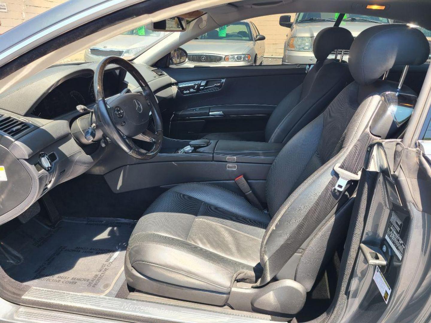 2008 GRAY MERCEDES-BENZ CL 550 (WDDEJ71X88A) with an 5.5L engine, Automatic transmission, located at 117 North Cameron Street, Harrisburg, PA, 17101, (717) 963-8962, 40.266762, -76.875259 - WE FINANCE!!! Good Credit/ Bad Credit/ No Credit - ALL Trade-Ins Welcomed!!! ***Guaranteed Credit Approval*** APPLY ONLINE or CALL us TODAY ;) Internet Prices and Marketplace Prices are SPECIAL discounted ***CASH DEALS*** Retail Prices are higher. Please call us to discuss your cash and finan - Photo#14