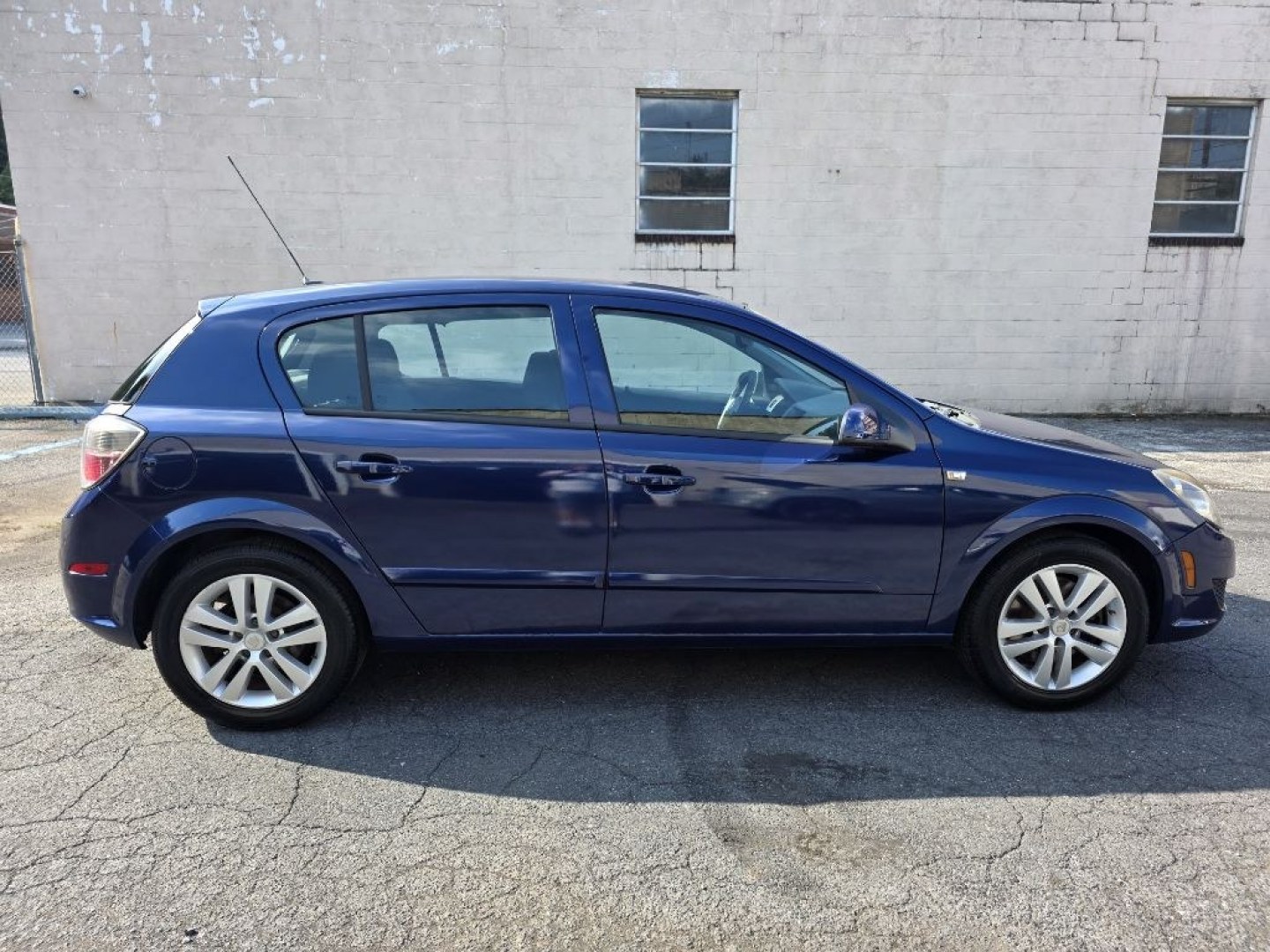 2008 BLUE SATURN ASTRA XE (W08AR671185) with an 1.8L engine, Automatic transmission, located at 117 North Cameron Street, Harrisburg, PA, 17101, (717) 963-8962, 40.266762, -76.875259 - WE FINANCE!!! MOST vehicles are available for financing. Good Credit/ Challenged Credit/ No Credit - ALL Trade-Ins Welcomed!!! APPLY ONLINE or CALL us TODAY Please call us to discuss your cash and/or financing options. Thanks for checking our inventory! We're here to help.- Photo#5