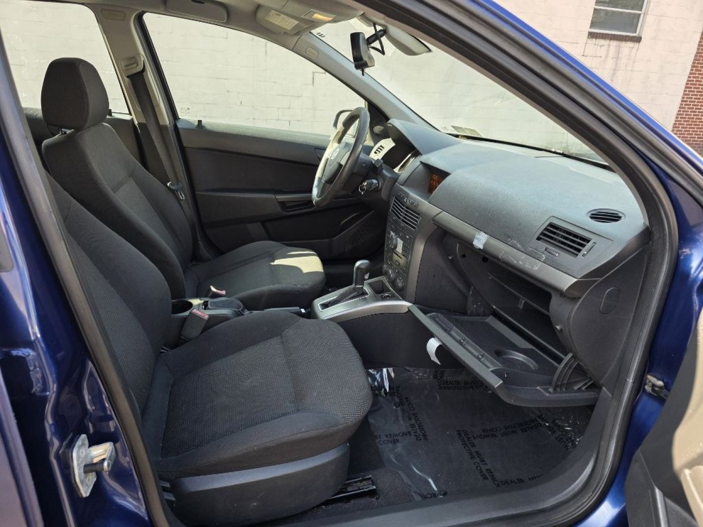 2008 BLUE SATURN ASTRA XE (W08AR671185) with an 1.8L engine, Automatic transmission, located at 117 North Cameron Street, Harrisburg, PA, 17101, (717) 963-8962, 40.266762, -76.875259 - WE FINANCE!!! MOST vehicles are available for financing. Good Credit/ Challenged Credit/ No Credit - ALL Trade-Ins Welcomed!!! APPLY ONLINE or CALL us TODAY Please call us to discuss your cash and/or financing options. Thanks for checking our inventory! We're here to help.- Photo#13