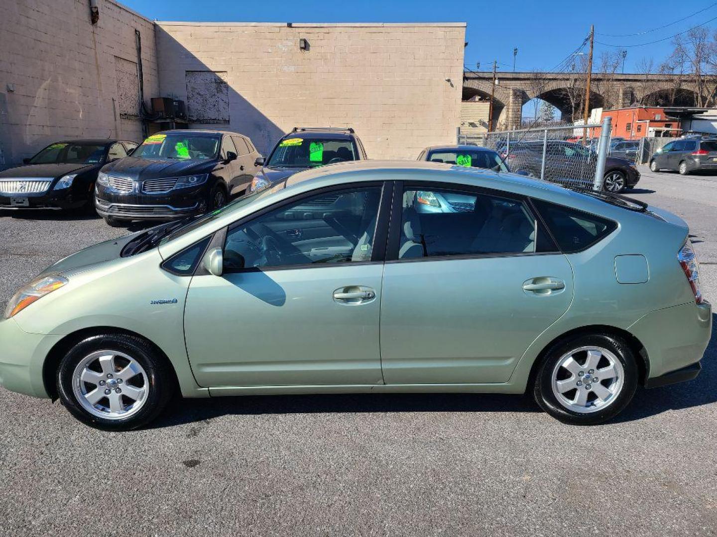 2008 GREEN TOYOTA PRIUS HATCHBACK (JTDKB20UX87) with an 1.5L engine, Continuously Variable transmission, located at 7981 Paxton Street, Harrisburg, PA, 17111, (717) 561-2926, 40.261490, -76.749229 - WE FINANCE!!! Good Credit/ Bad Credit/ No Credit - ALL Trade-Ins Welcomed!!! ***Guaranteed Credit Approval*** APPLY ONLINE or CALL us TODAY ;) Internet Prices and Marketplace Prices are SPECIAL discounted ***CASH DEALS*** Retail Prices are higher. Please call us to discuss your cash and finan - Photo#1