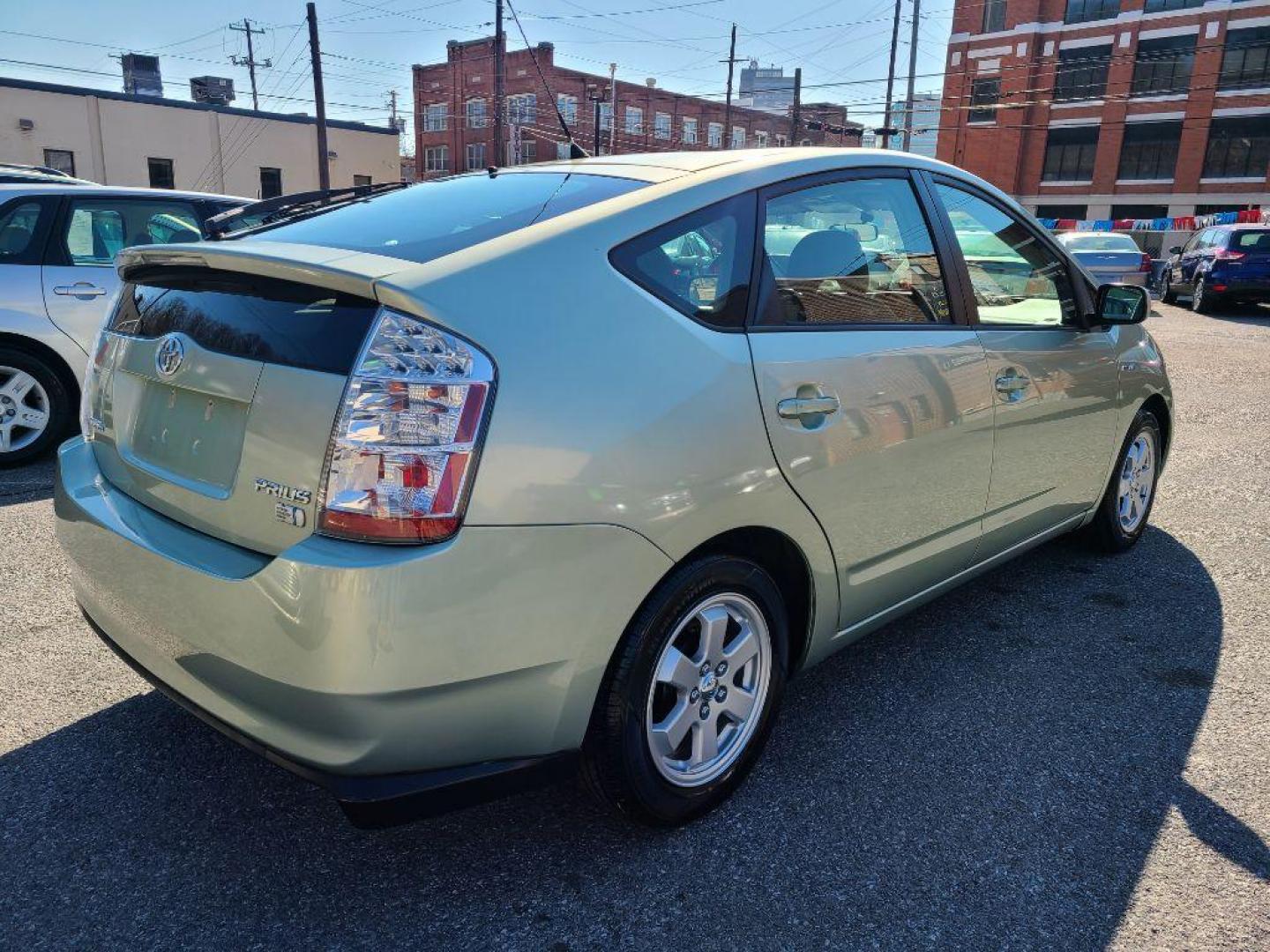 2008 GREEN TOYOTA PRIUS HATCHBACK (JTDKB20UX87) with an 1.5L engine, Continuously Variable transmission, located at 7981 Paxton Street, Harrisburg, PA, 17111, (717) 561-2926, 40.261490, -76.749229 - WE FINANCE!!! Good Credit/ Bad Credit/ No Credit - ALL Trade-Ins Welcomed!!! ***Guaranteed Credit Approval*** APPLY ONLINE or CALL us TODAY ;) Internet Prices and Marketplace Prices are SPECIAL discounted ***CASH DEALS*** Retail Prices are higher. Please call us to discuss your cash and finan - Photo#4