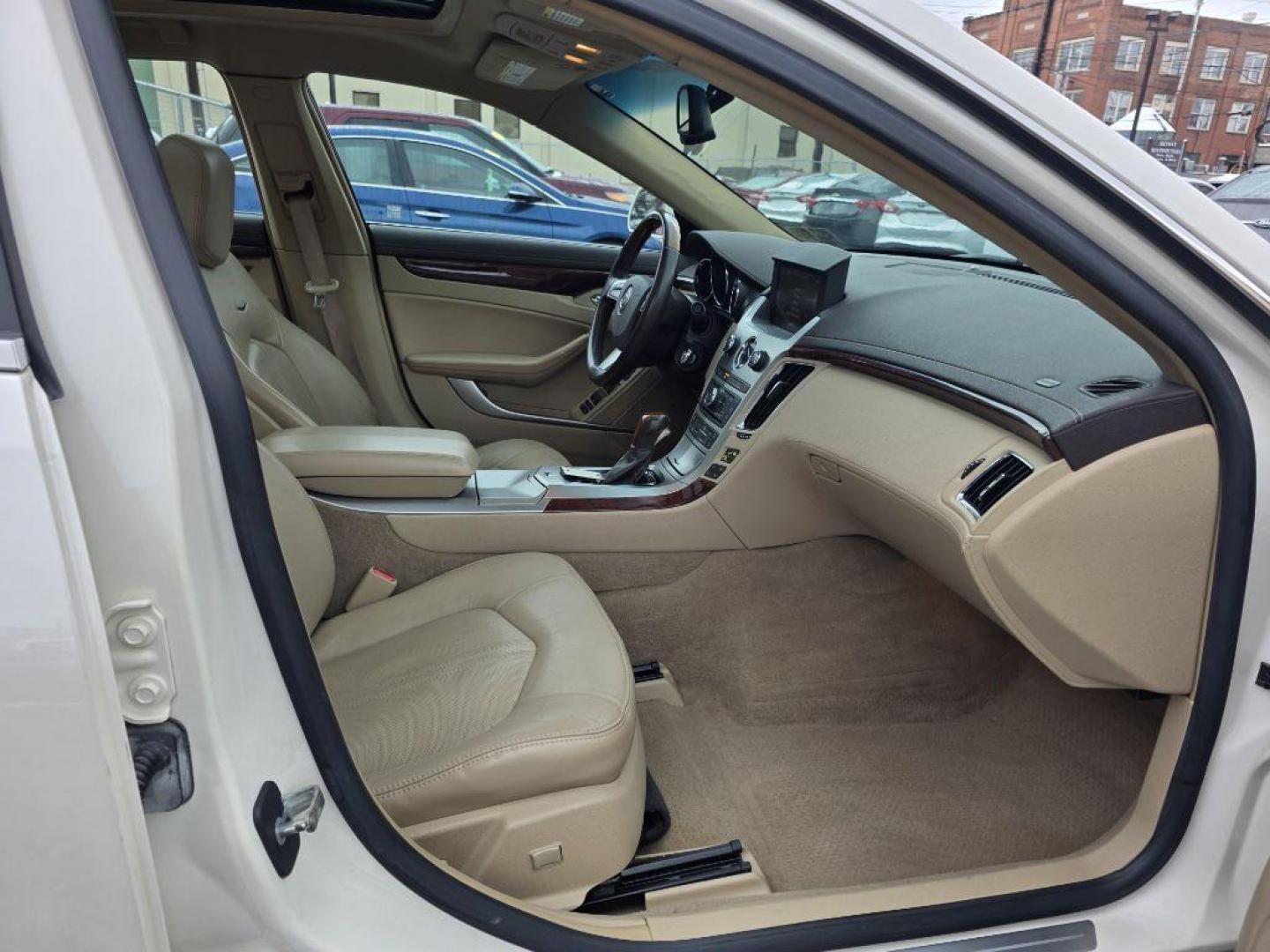 2009 WHITE CADILLAC CTS HI FEATURE V6 (1G6DT57V590) with an 3.6L engine, Automatic transmission, located at 117 North Cameron Street, Harrisburg, PA, 17101, (717) 963-8962, 40.266762, -76.875259 - WE FINANCE!!! Good Credit/ Challenged Credit/ No Credit - ALL Trade-Ins Welcomed!!! APPLY ONLINE or CALL us TODAY ;) Please call us to discuss your cash and/or financing options. - Photo#9