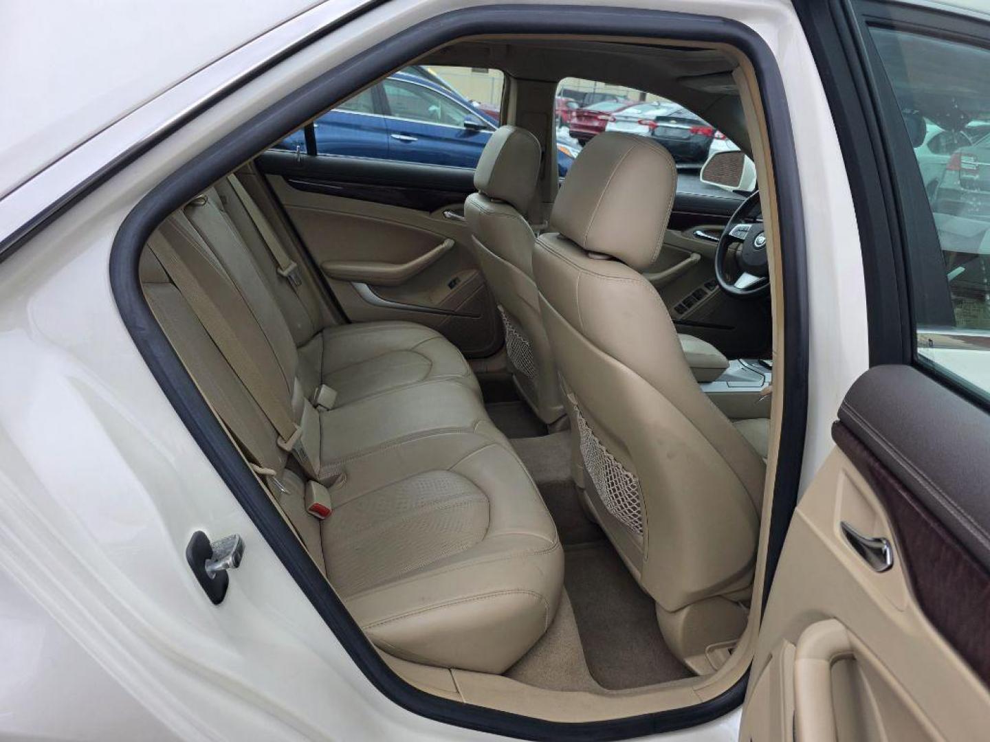 2009 WHITE CADILLAC CTS HI FEATURE V6 (1G6DT57V590) with an 3.6L engine, Automatic transmission, located at 117 North Cameron Street, Harrisburg, PA, 17101, (717) 963-8962, 40.266762, -76.875259 - WE FINANCE!!! Good Credit/ Challenged Credit/ No Credit - ALL Trade-Ins Welcomed!!! APPLY ONLINE or CALL us TODAY ;) Please call us to discuss your cash and/or financing options. - Photo#11