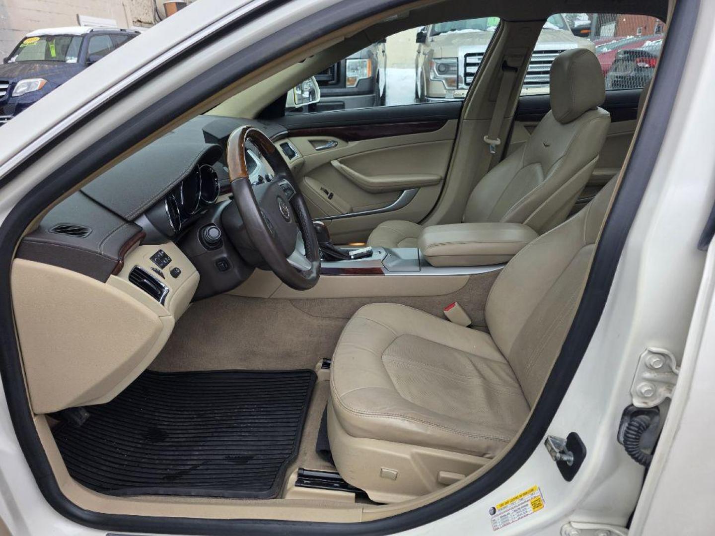 2009 WHITE CADILLAC CTS HI FEATURE V6 (1G6DT57V590) with an 3.6L engine, Automatic transmission, located at 117 North Cameron Street, Harrisburg, PA, 17101, (717) 963-8962, 40.266762, -76.875259 - WE FINANCE!!! Good Credit/ Challenged Credit/ No Credit - ALL Trade-Ins Welcomed!!! APPLY ONLINE or CALL us TODAY ;) Please call us to discuss your cash and/or financing options. - Photo#13