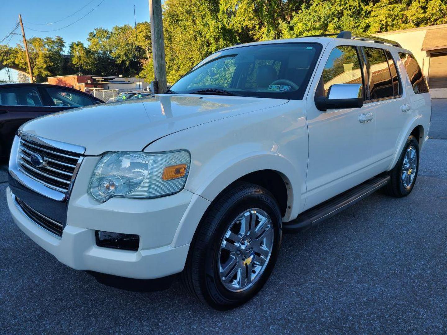 2009 WHITE FORD EXPLORER LIMITED (1FMEU75809U) with an 4.6L engine, Automatic transmission, located at 117 North Cameron Street, Harrisburg, PA, 17101, (717) 963-8962, 40.266762, -76.875259 - WE FINANCE!!! Good Credit/ Bad Credit/ No Credit - ALL Trade-Ins Welcomed!!! ***Guaranteed Credit Approval*** APPLY ONLINE or CALL us TODAY ;) Please call us to discuss your cash and financing options. - Photo#0